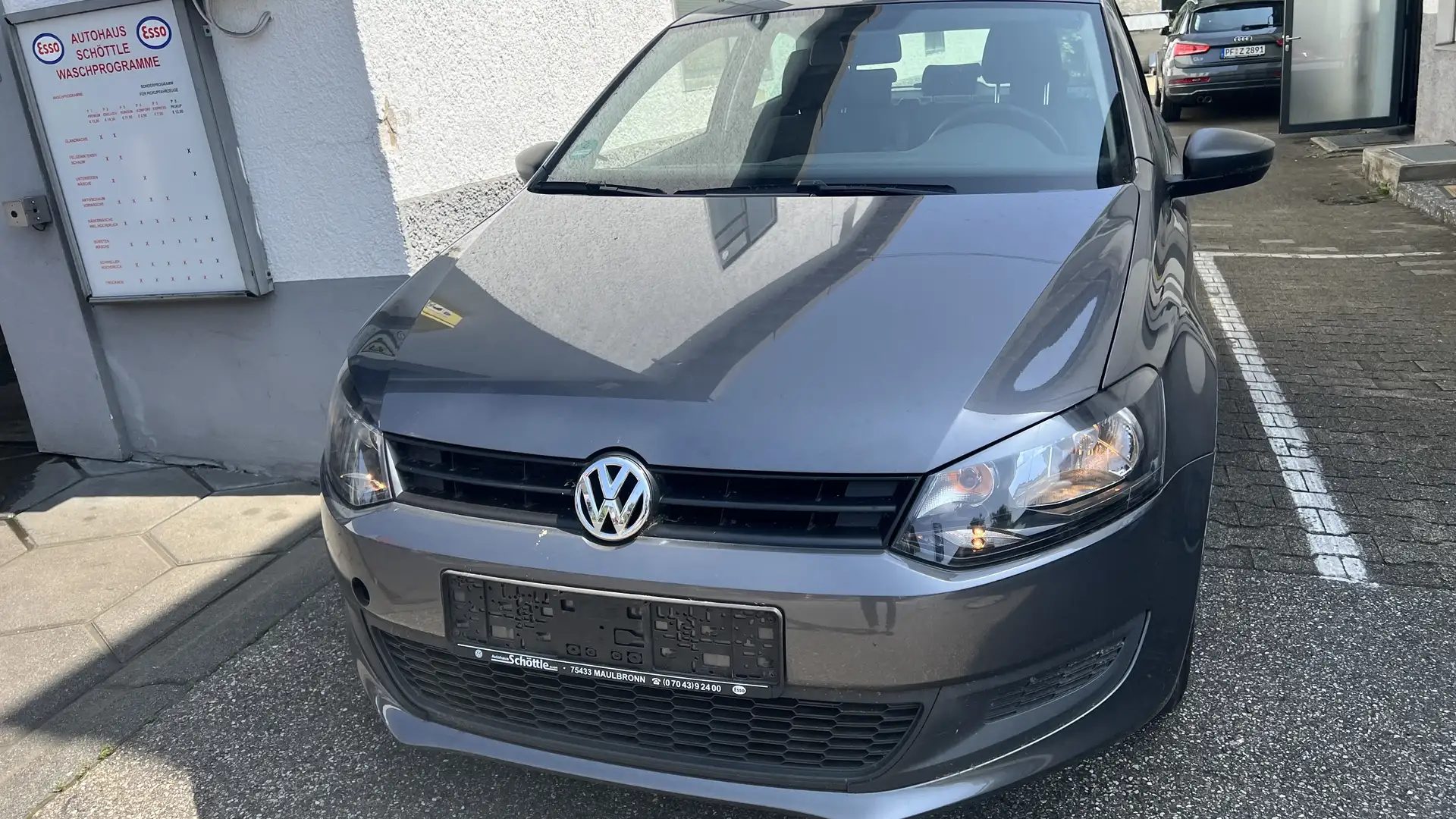 Volkswagen Polo Trendline Gris - 2
