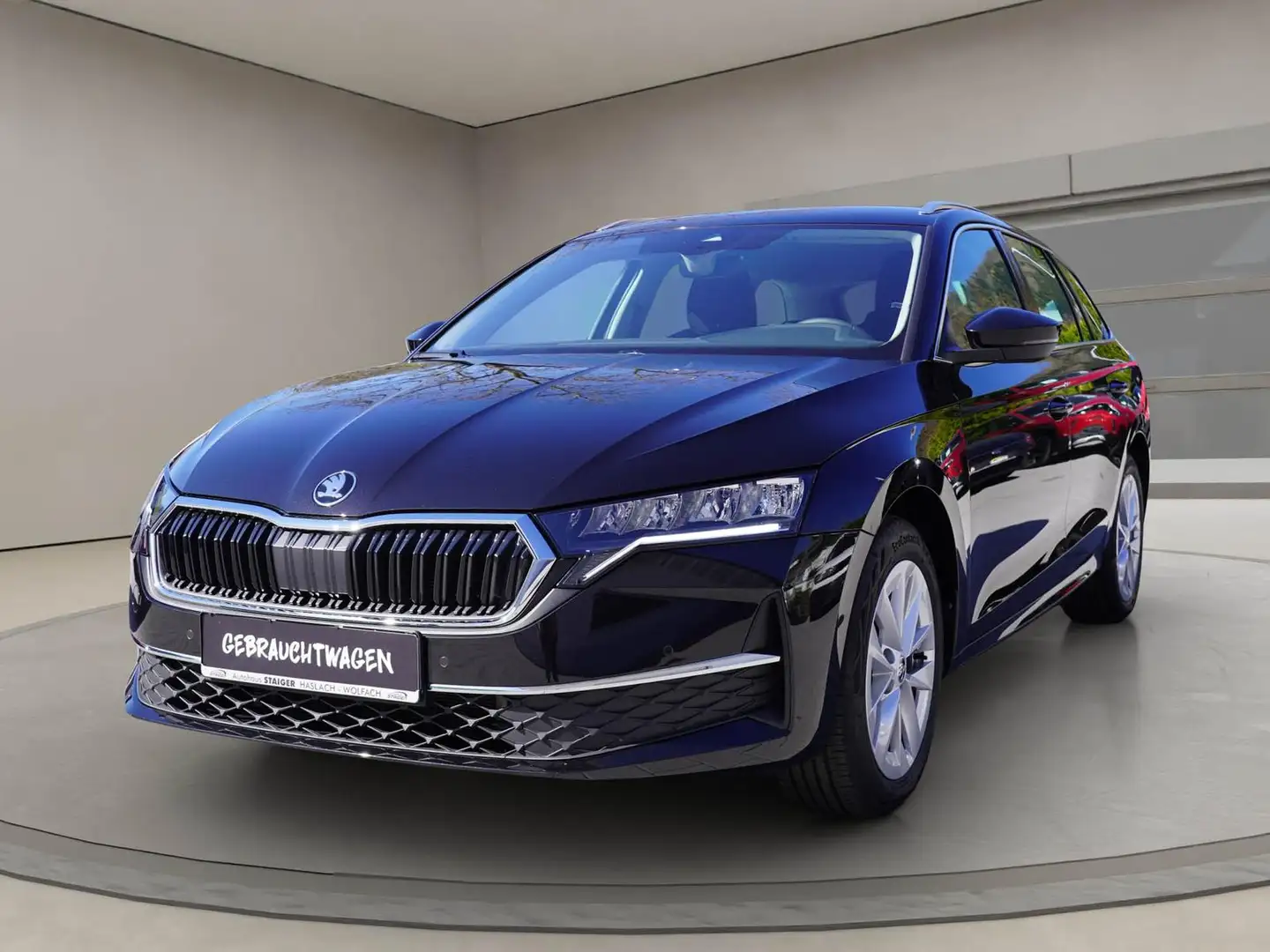 Skoda Octavia Combi Selection 2.0TDI +Neues Modell +ACC Schwarz - 1