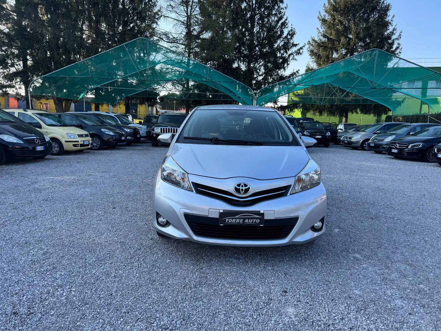 Toyota Yaris Yaris 5p 1.3 Active Argent - 2