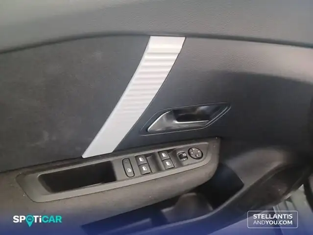 Citroen C4 view 12