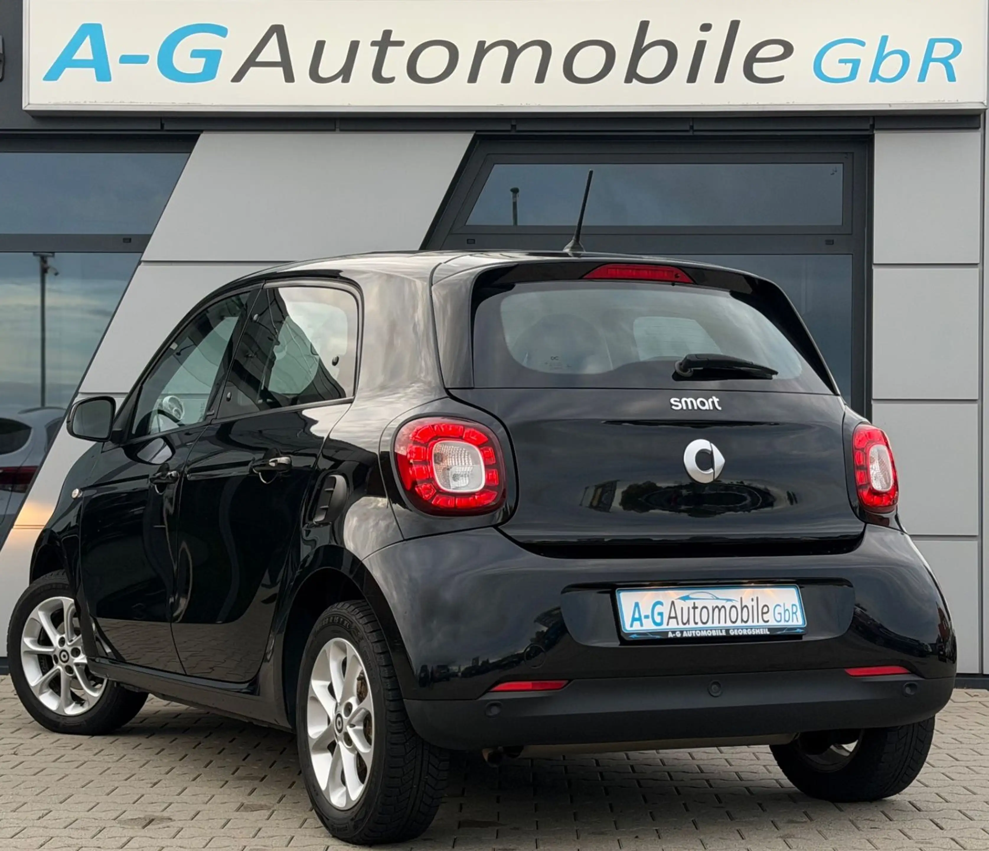 smart forFour passion LED & Sensor-Paket Faltdach Navi — photo 5