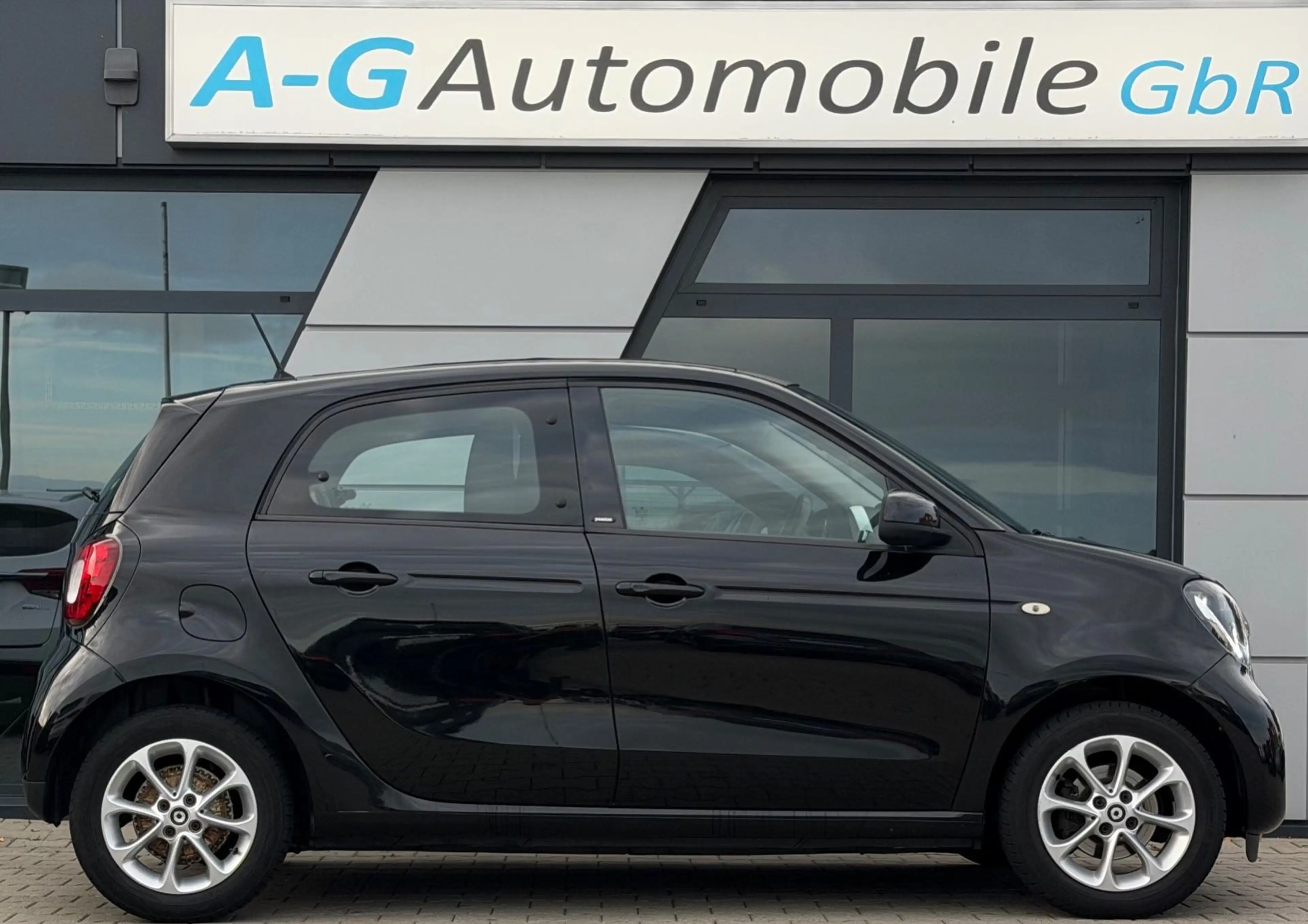 smart forFour passion LED & Sensor-Paket Faltdach Navi — photo 9