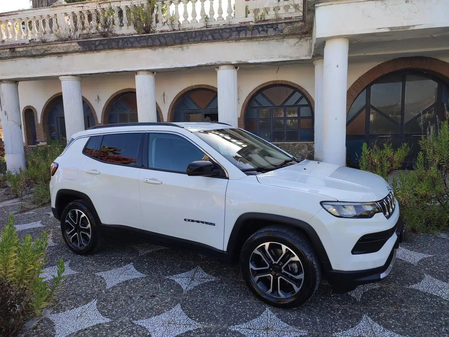 Jeep Compass 4XE LIMITED 1.3 T4 PHEV 190CV AUTOMATIK TELECAMERA Bianco - 1