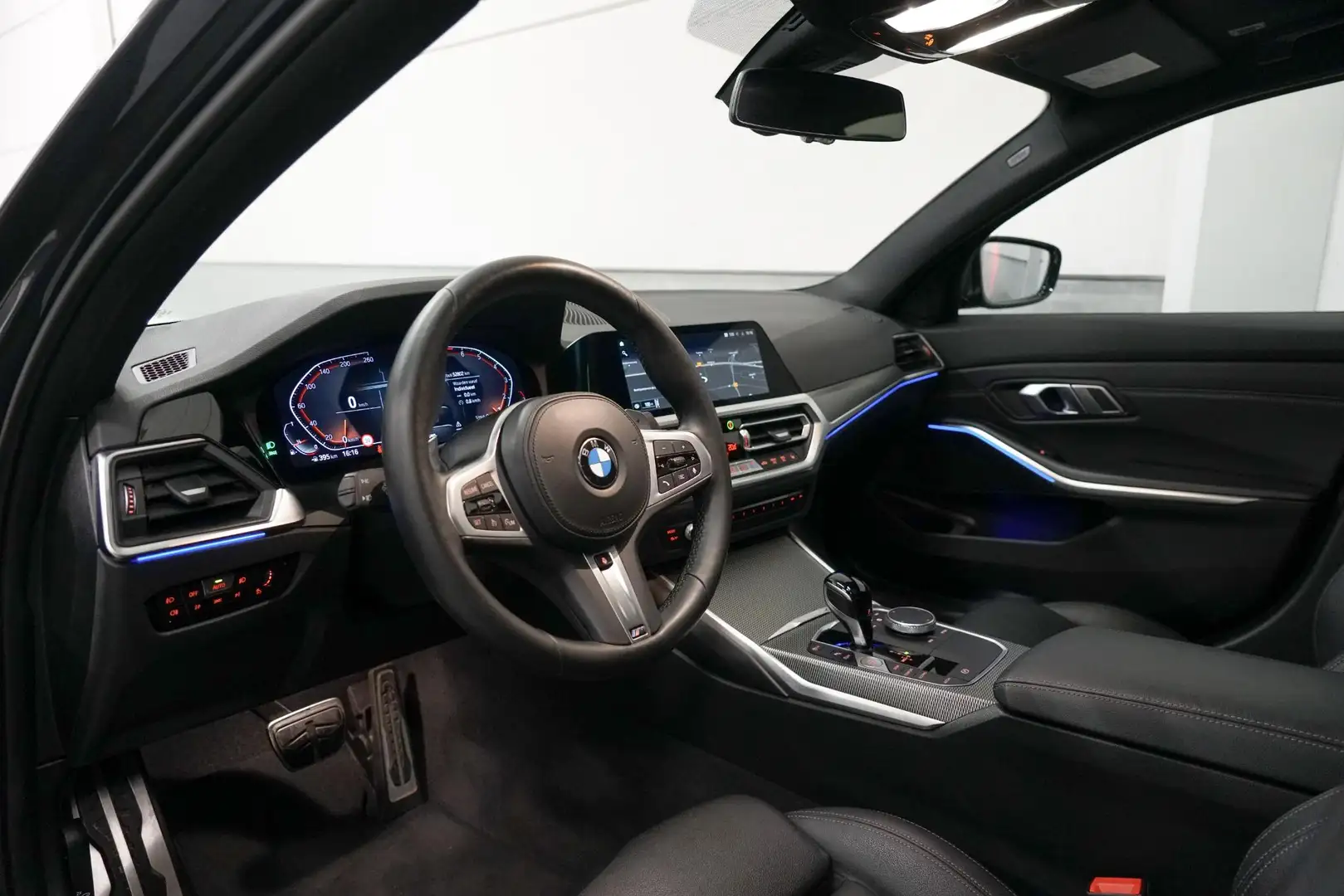BMW 320 3-serie 320i M-Sport | Schuifdak | Laser | 19" Gris - 2