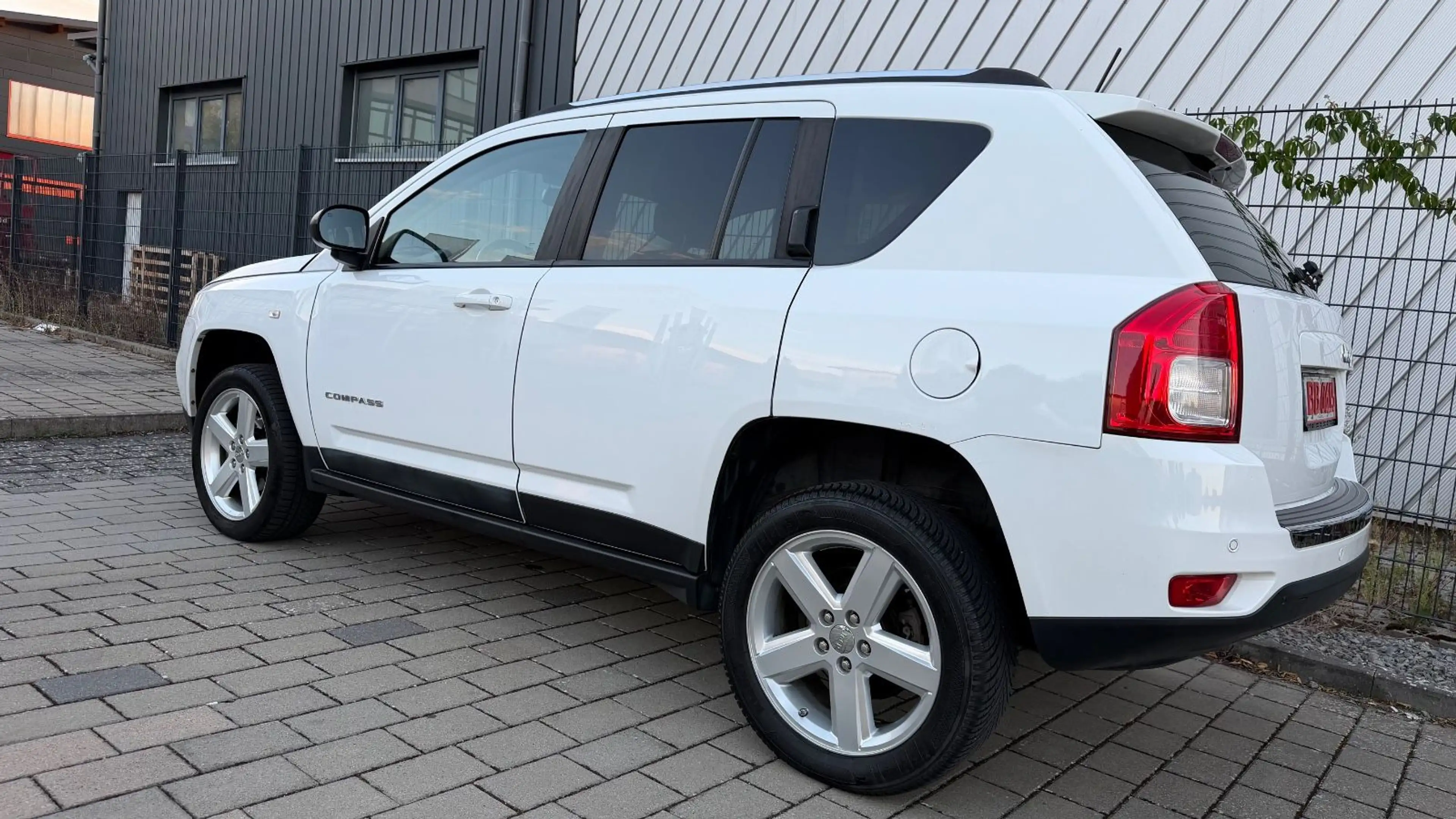 Jeep Compass Limited 4x4 2.4 AUTOMATIK TÜV,LEDER,NAVI — photo 3