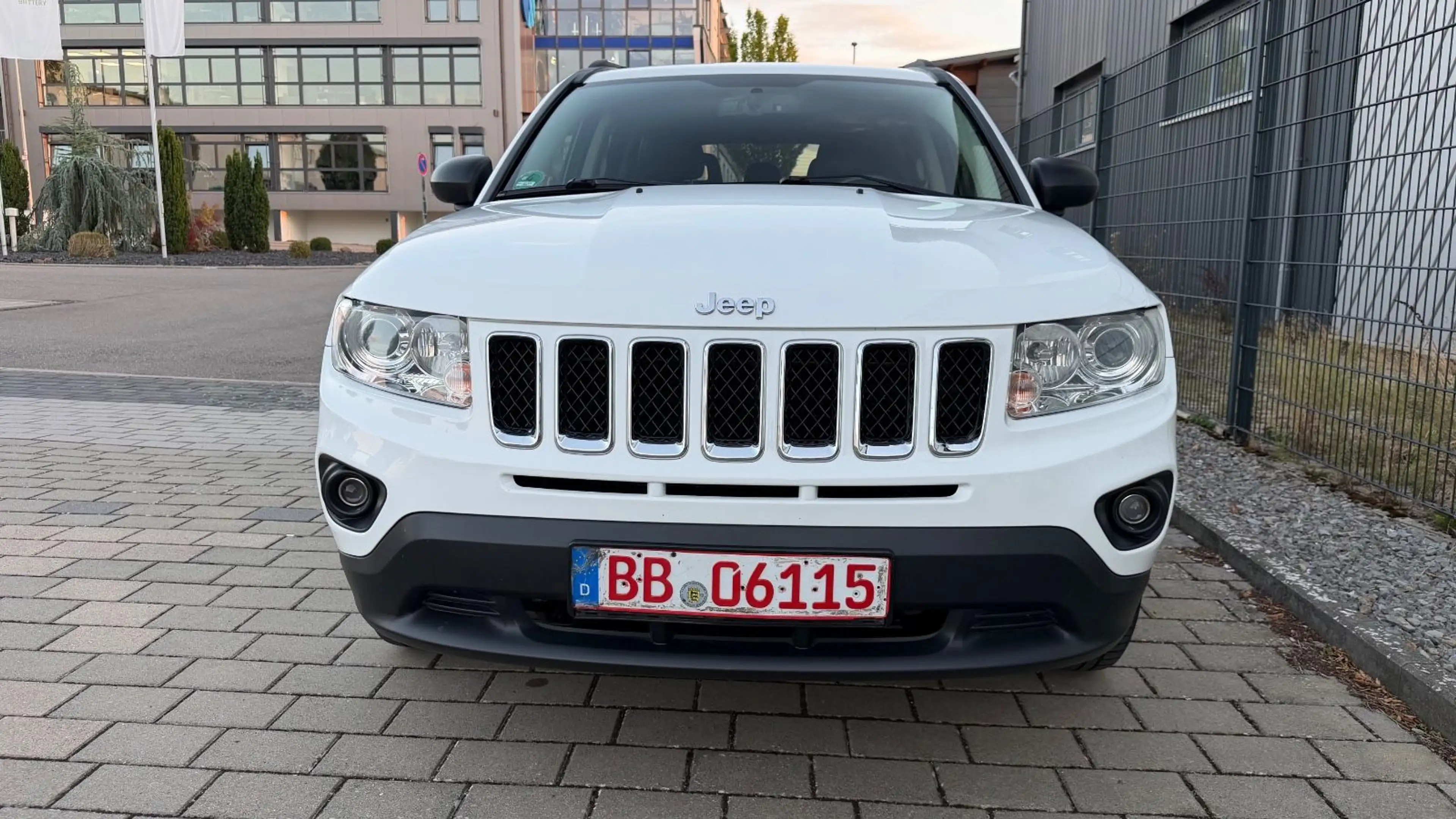 Jeep Compass Limited 4x4 2.4 AUTOMATIK TÜV,LEDER,NAVI — photo 8