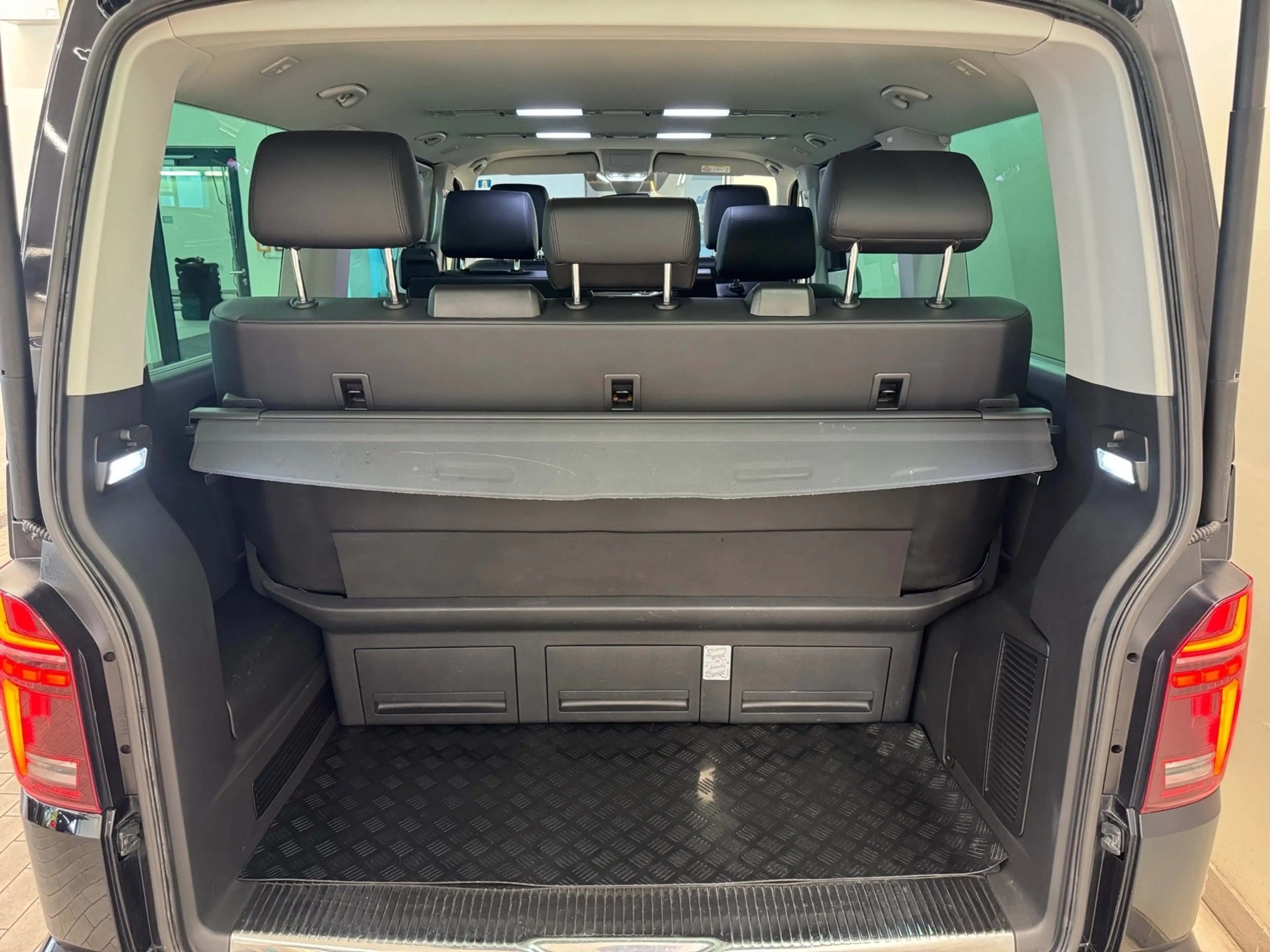 Volkswagen LT Multivan Cruise 2,0 TDI 4Motion DSG — photo 10