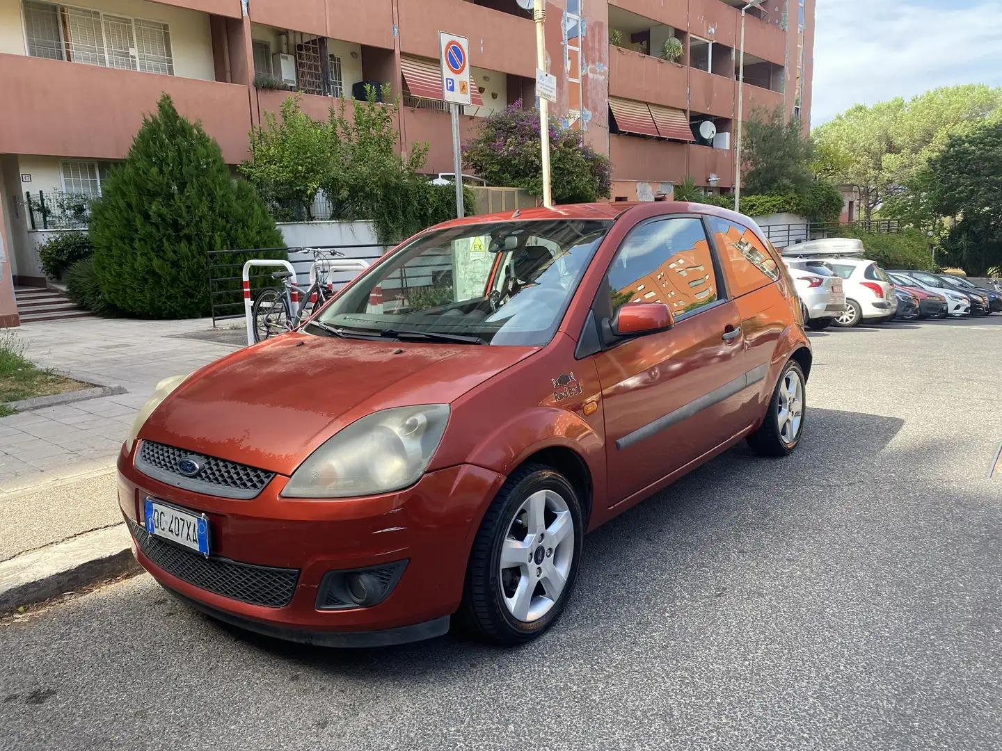 Ford Fiesta 3p 1.2 16v Ambiente - 1