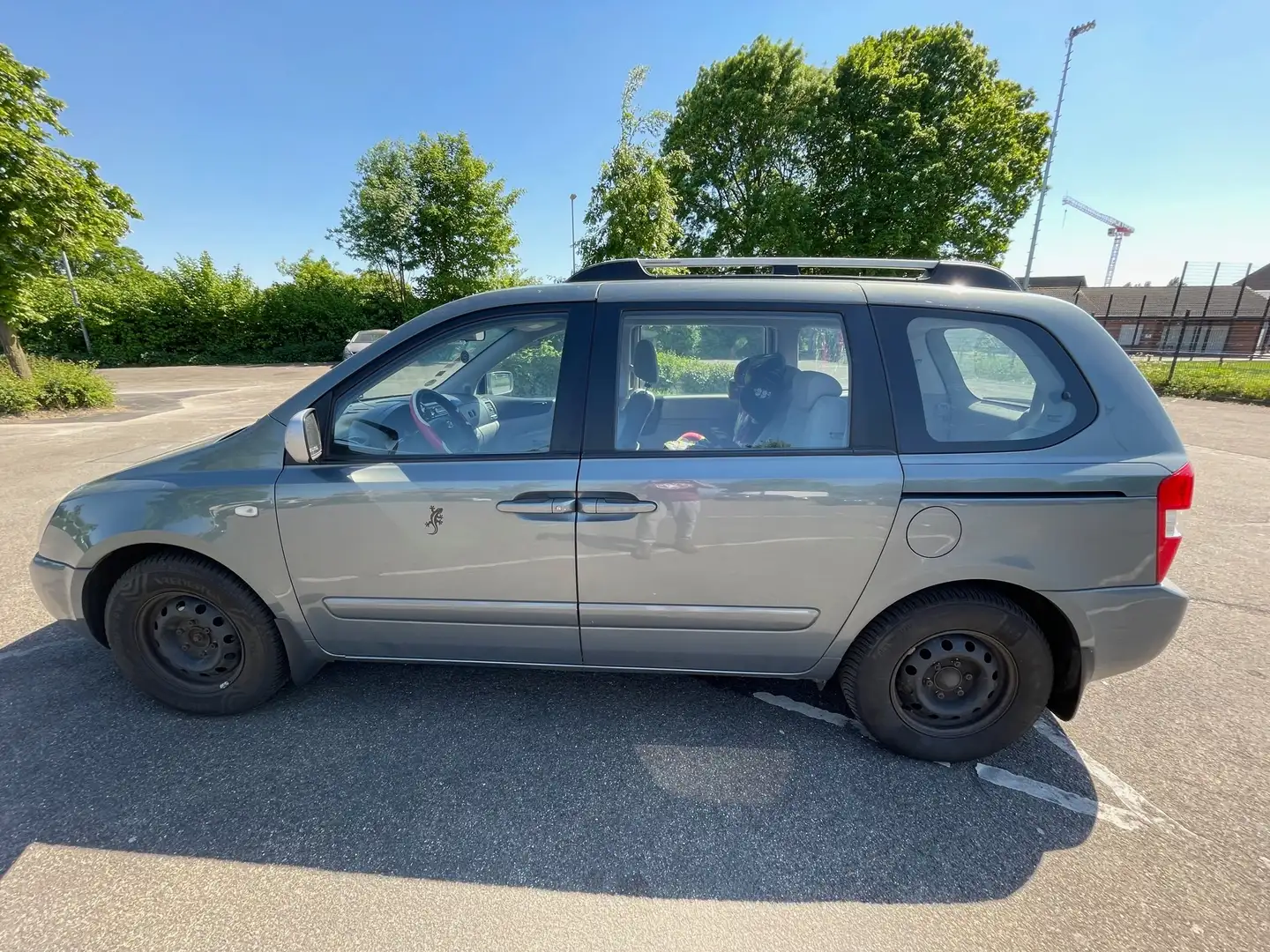 Kia Carnival 2.9 CRDi LX Argintiu - 2