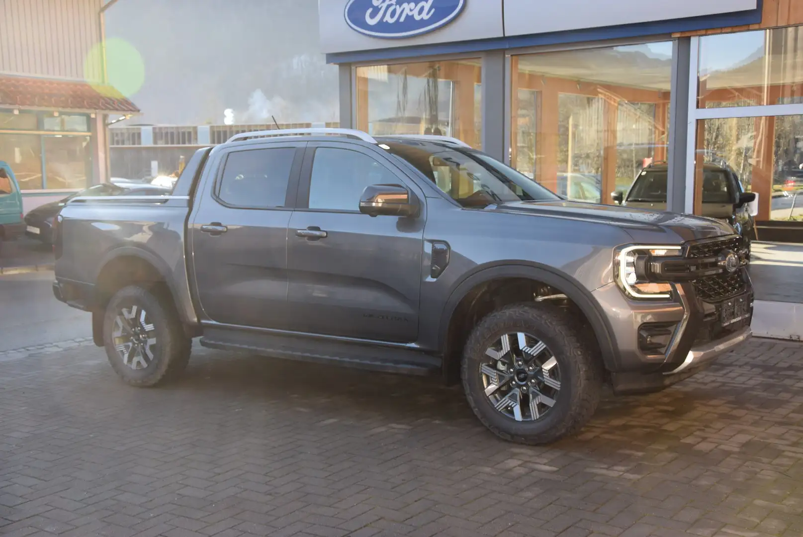 Ford Ranger **Plug-in-Hybrid**Wildtrak**e-4WD** Grau - 2