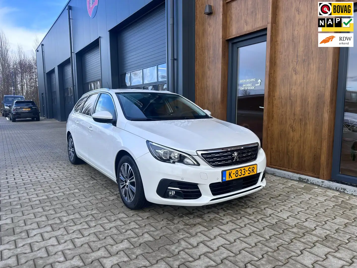 Peugeot 308 SW 1.2 Allure, camera, trekhaak, apple carplay Bianco - 1