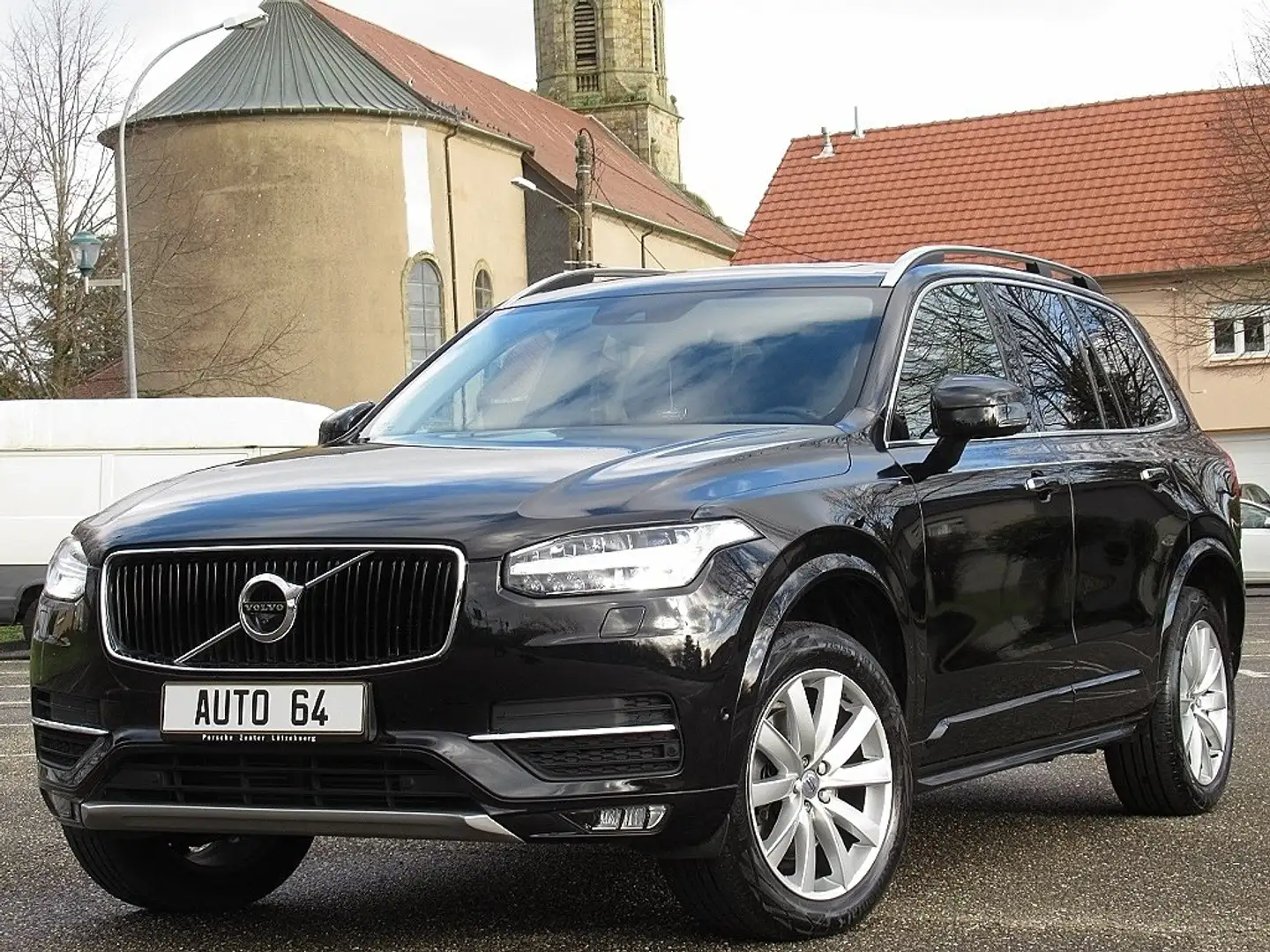 Volvo XC90 D5 AWD 225 Momentum Geartronic A 93000KM Noir - 1