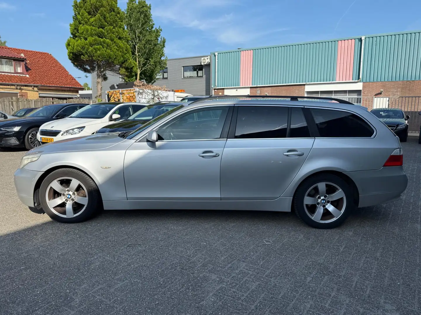 BMW 525 5-serie Touring 525i PANO/LEER/ INRUILKOOPJE!! Grigio - 2