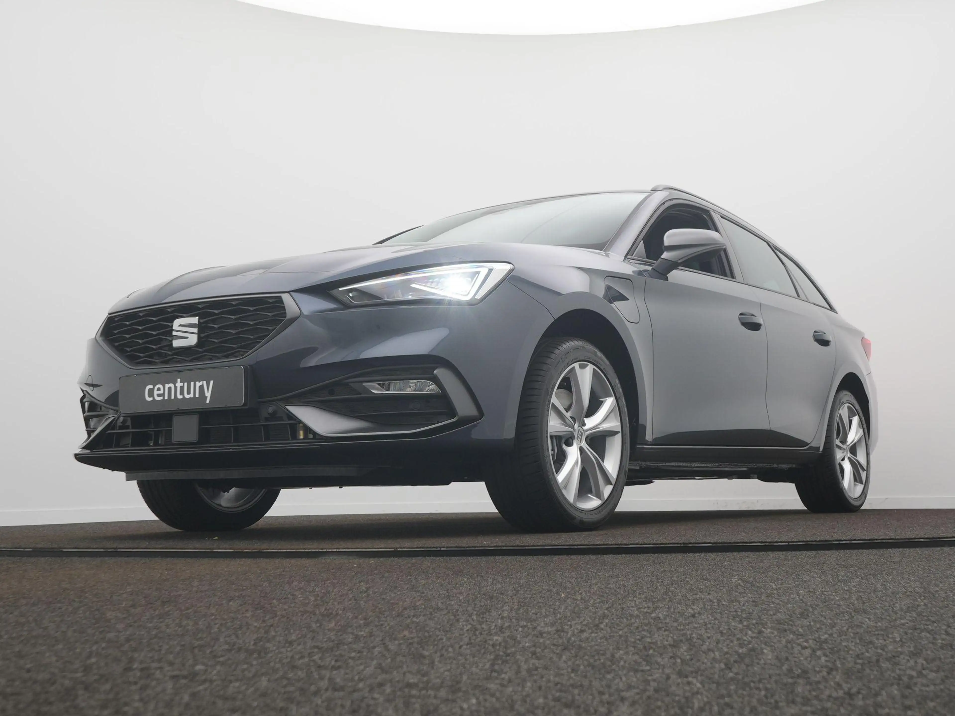 SEAT Leon e-Hybrid Sportstourer FR Business 1.5 TSI eHybrid 150 kW / — photo 9