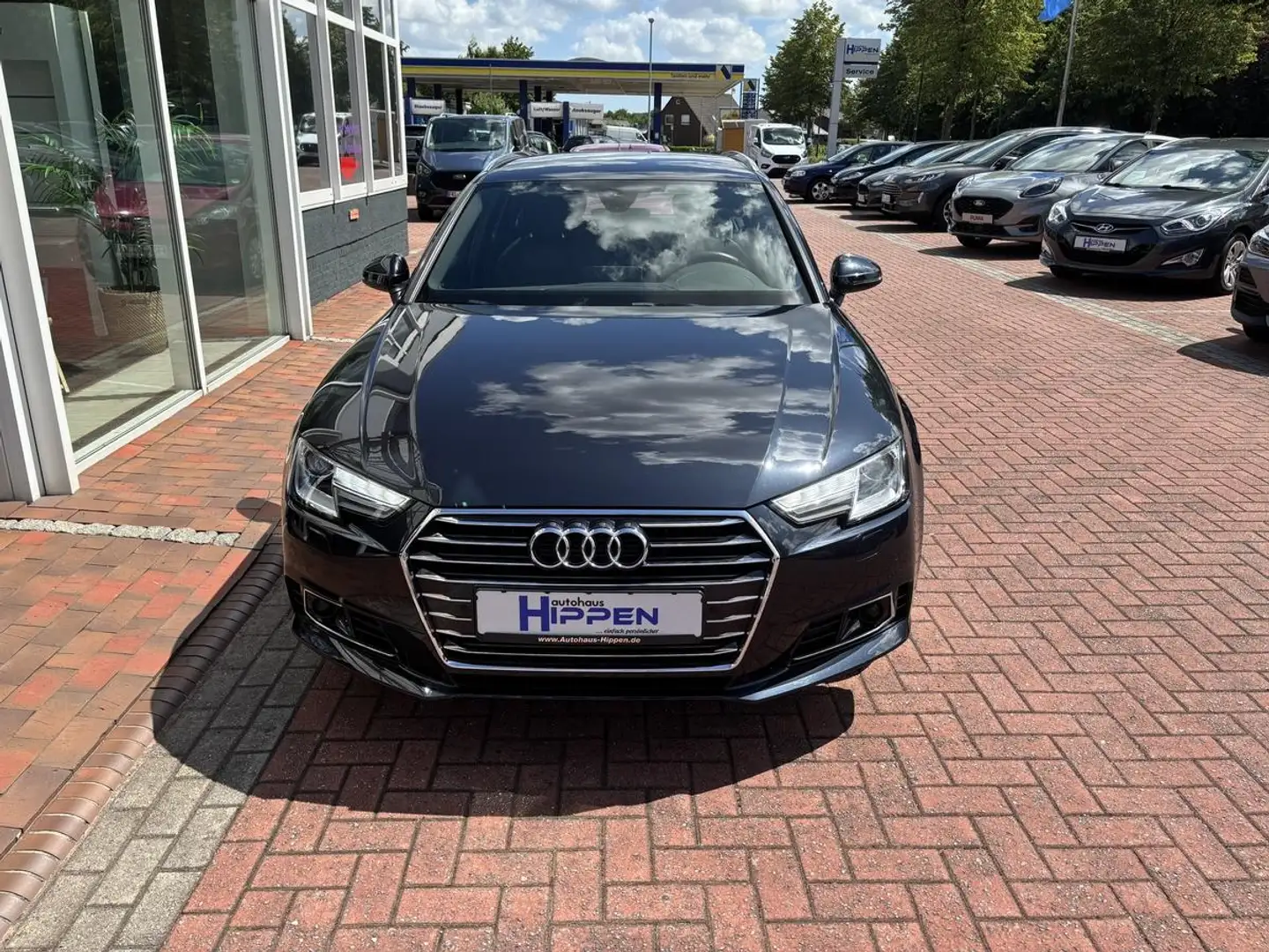 Audi A4 Avant 2.0 TFSI S tronic Automatik Blau - 2