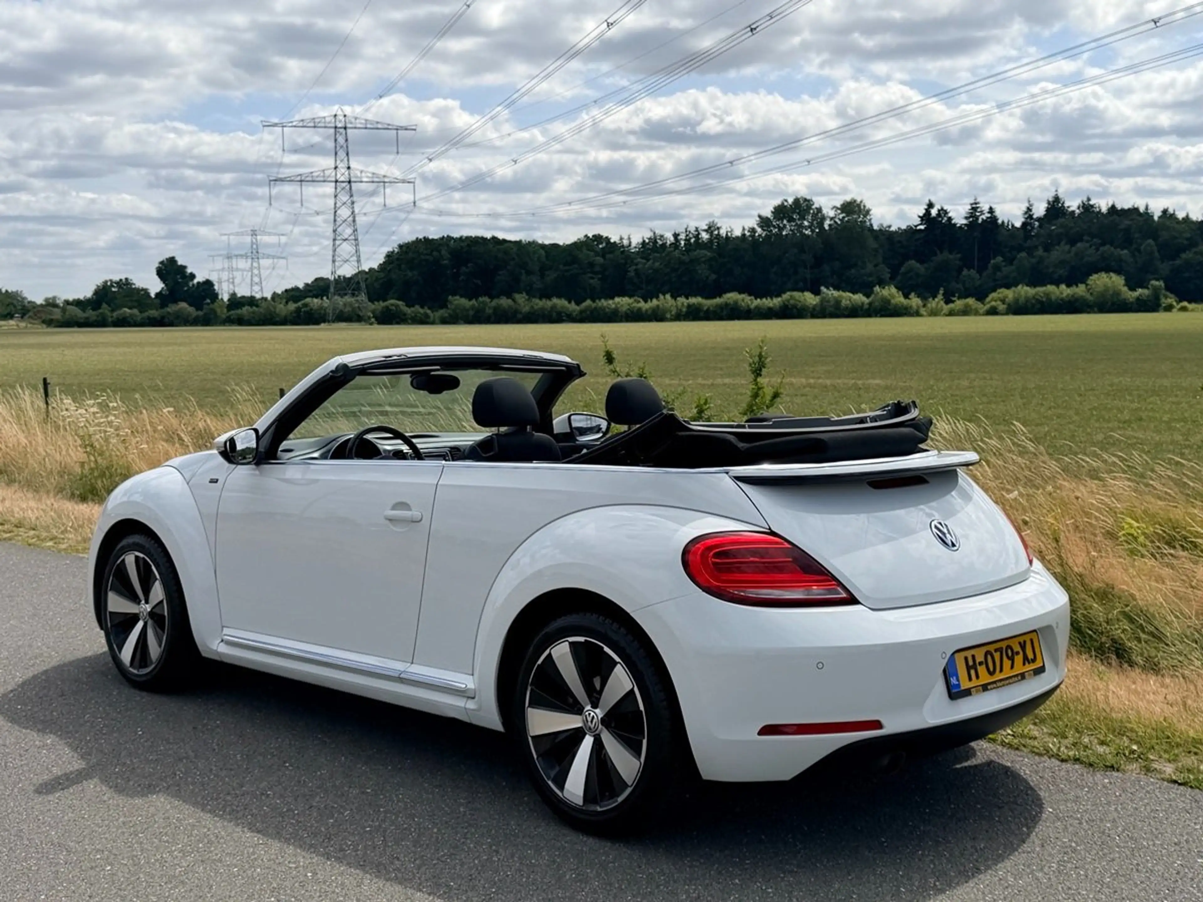 Volkswagen Beetle Cabrio 1.2 TSI Design Aut., Xenon/LED, Cruise, ECC — photo 4