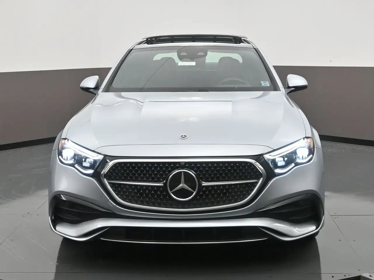 Mercedes-Benz E-Class fotografie Mercedes-Benz E-Class