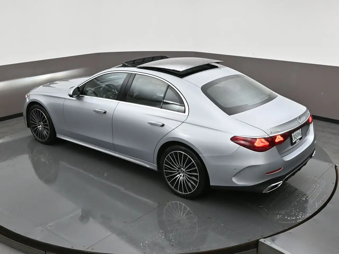Mercedes-Benz E-Class fotografie Mercedes-Benz E-Class