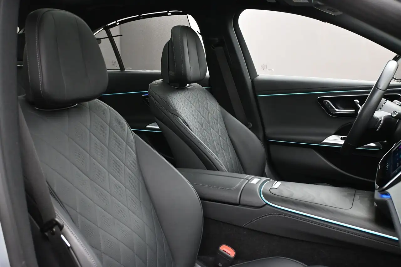 Mercedes-Benz E-Class fotografie Mercedes-Benz E-Class