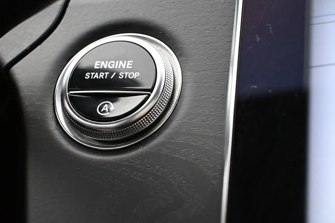 Mercedes-Benz E-Class fotografie Mercedes-Benz E-Class