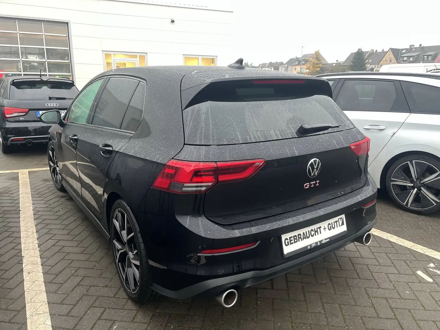 Volkswagen Golf VIII GTI 2.0 TSI DSG Navi Pano Kamera Schwarz - 2