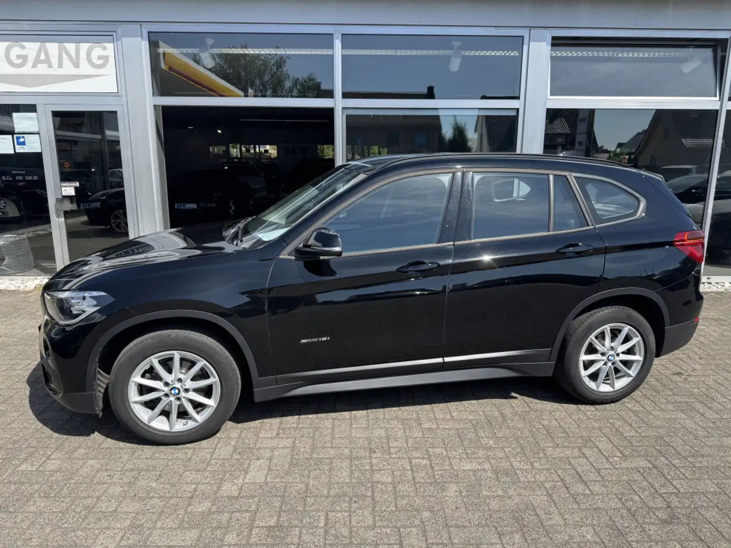 BMW X1 Noir - 2