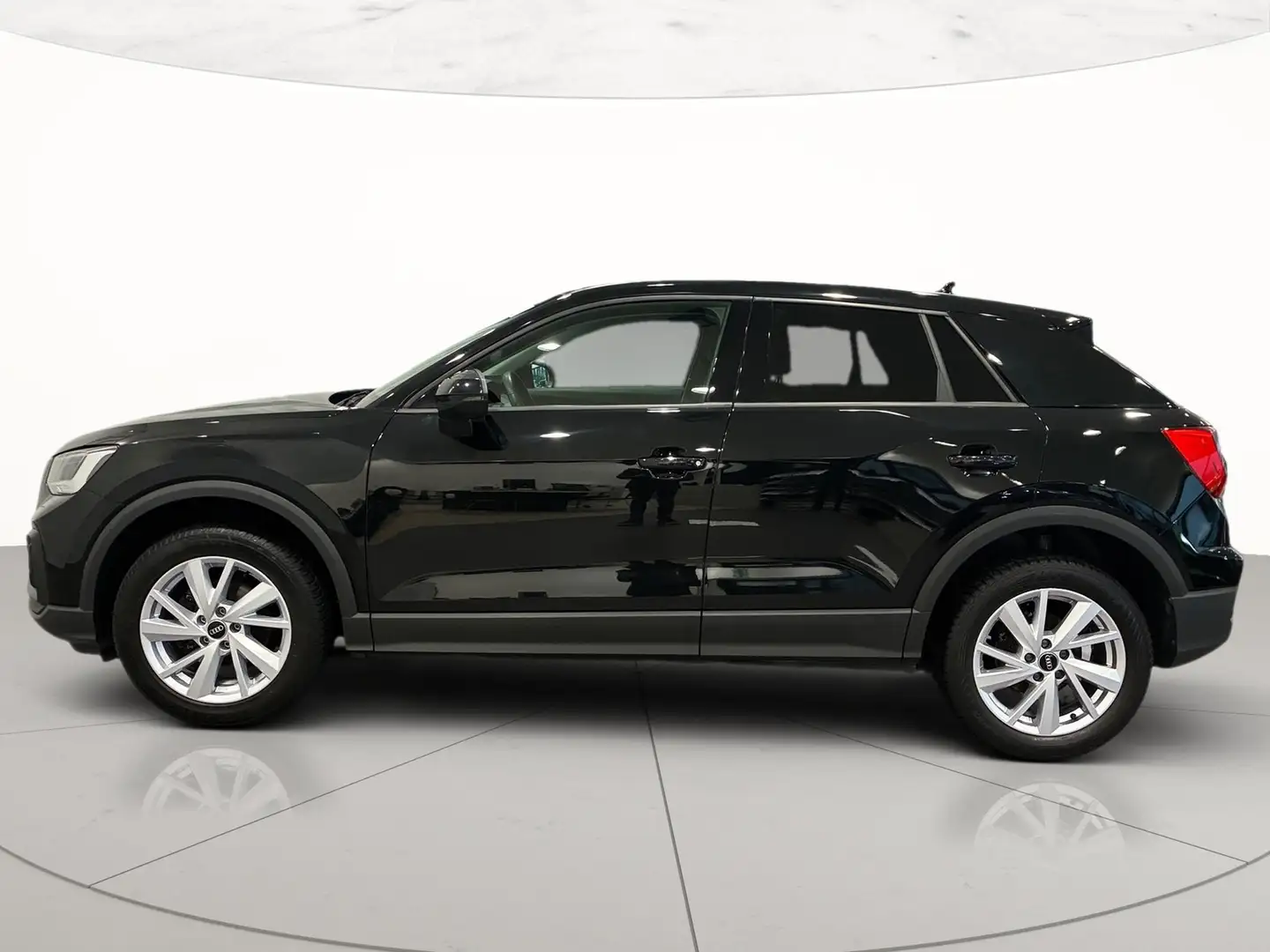 Audi Q2 35 1.5 tfsi admired s-tronic Schwarz - 2
