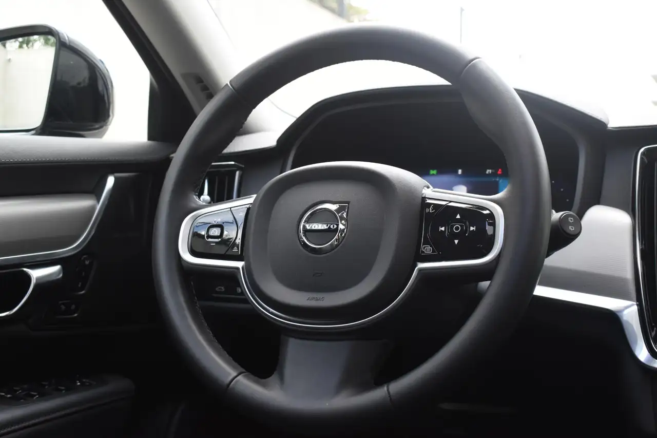 Volvo V90 T8 455PK Plug-in hybrid AWD Ultra Dark / Adaptive, миниатюра 13