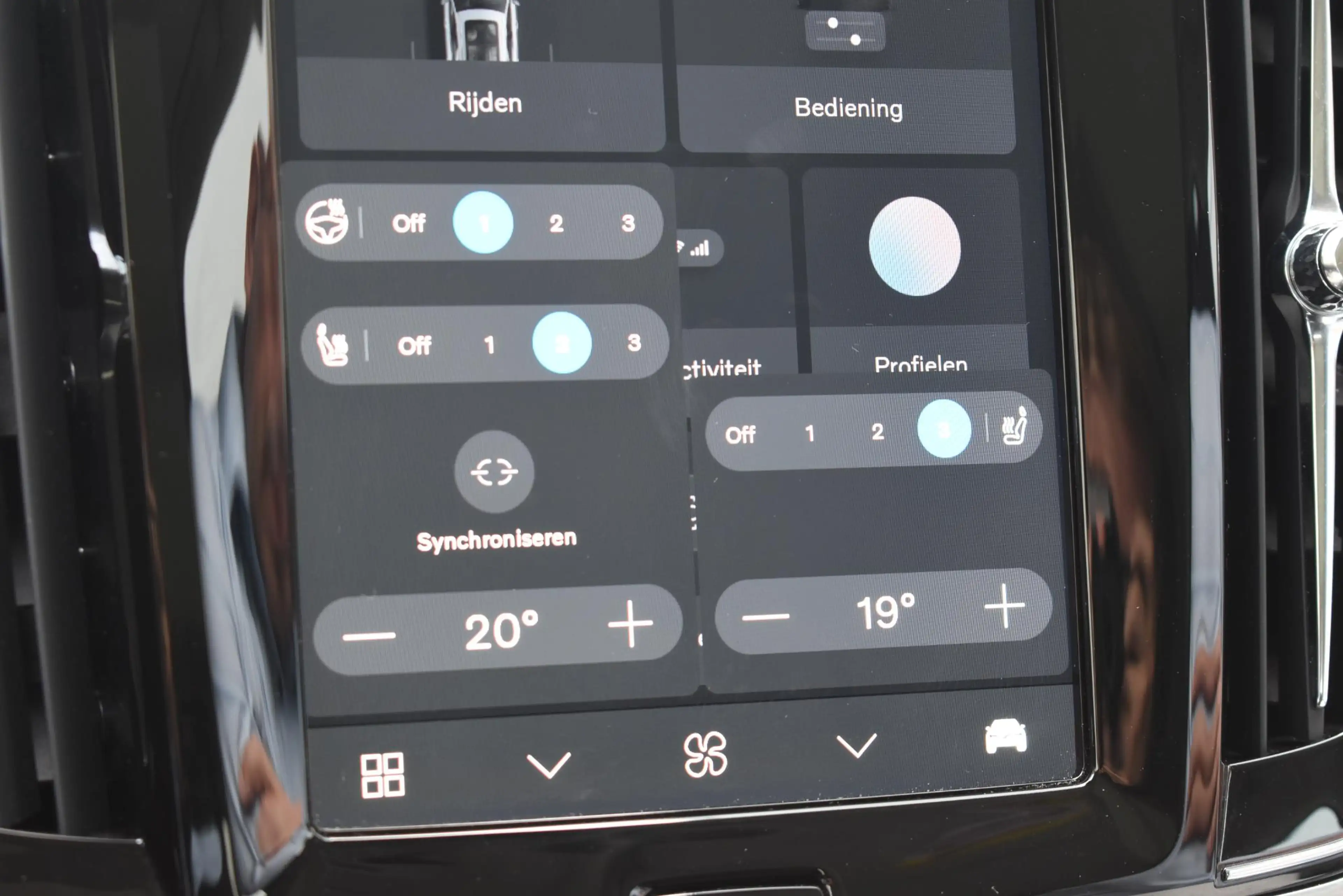 Volvo V90 T8 455PK Plug-in hybrid AWD Ultra Dark / Adaptive — photo 12