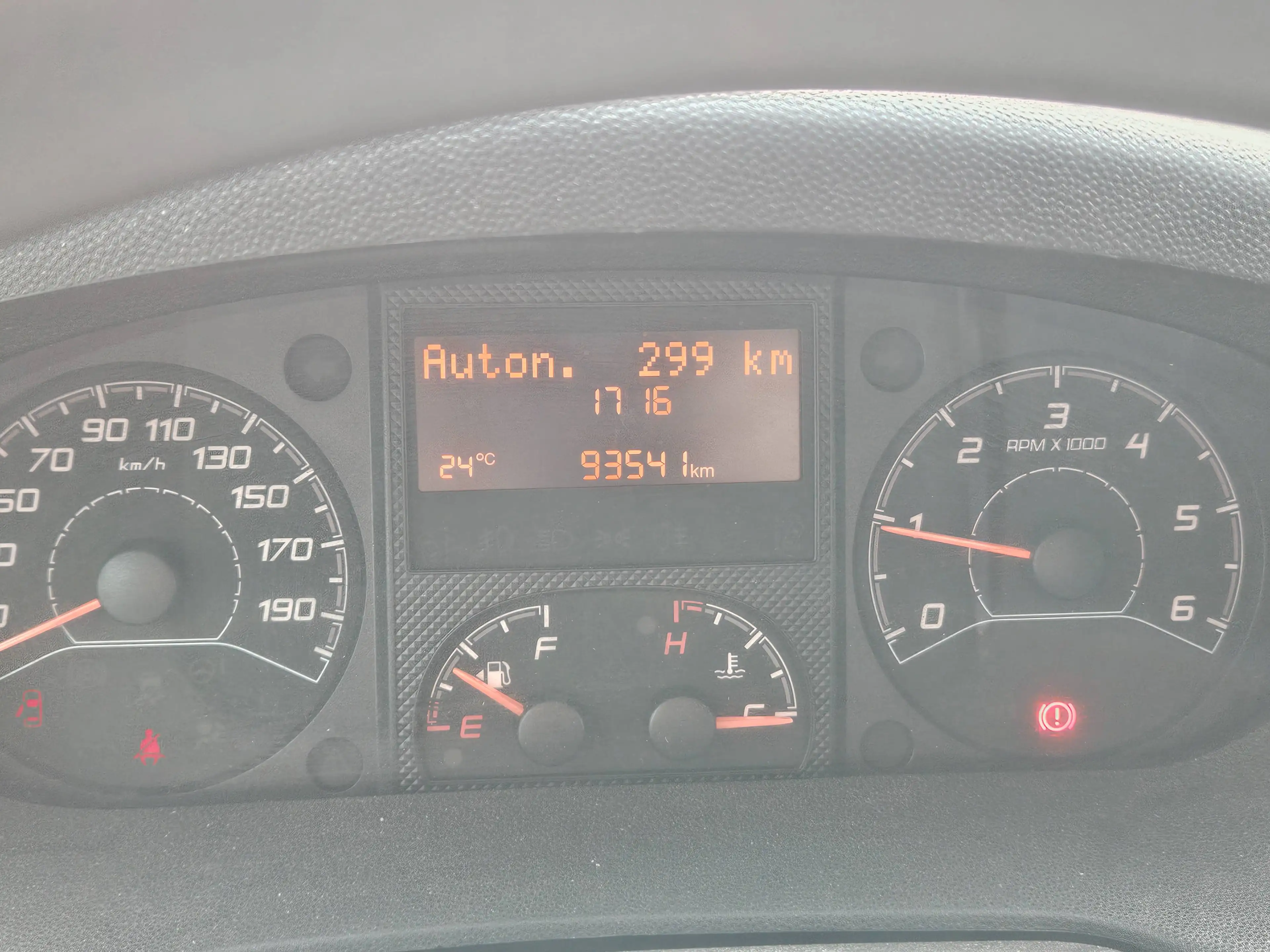 Peugeot Boxer 2.2 BlueHDi cabine — photo 15