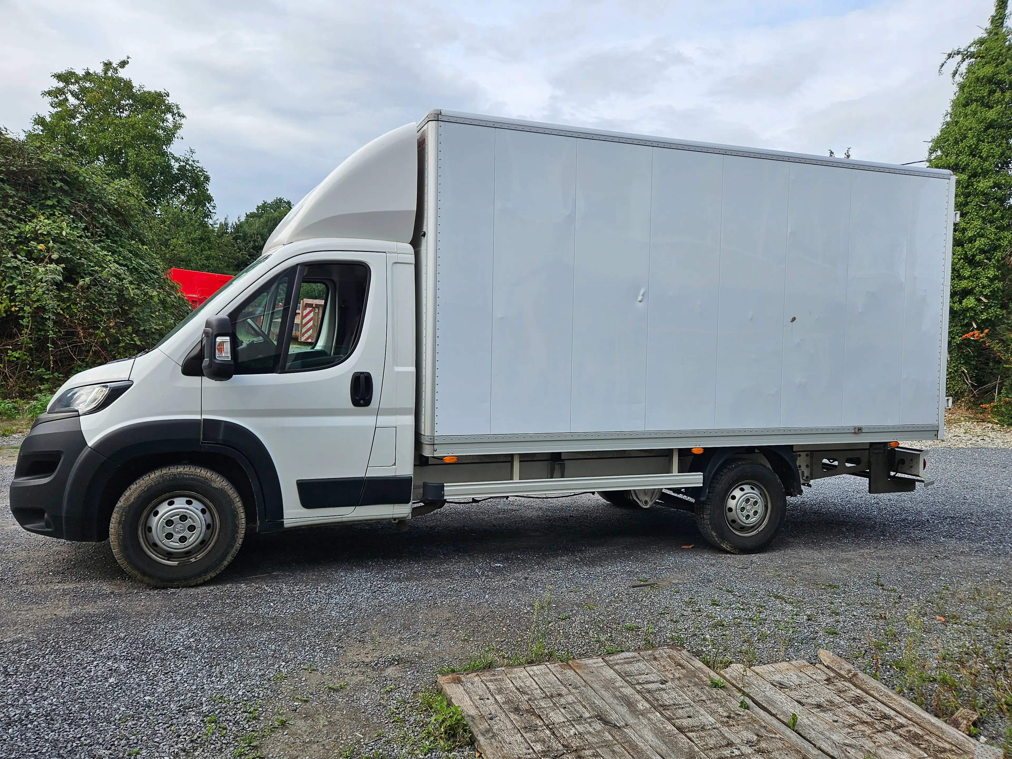 Peugeot Boxer 2.2 BlueHDi cabine — photo 2