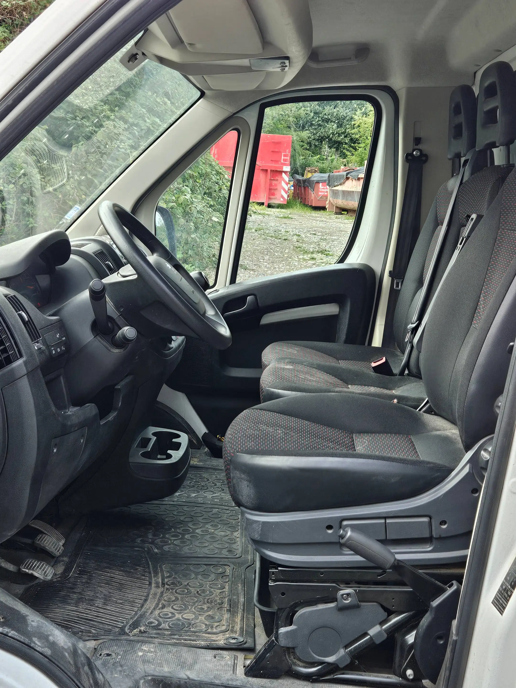 Peugeot Boxer 2.2 BlueHDi cabine — photo 8
