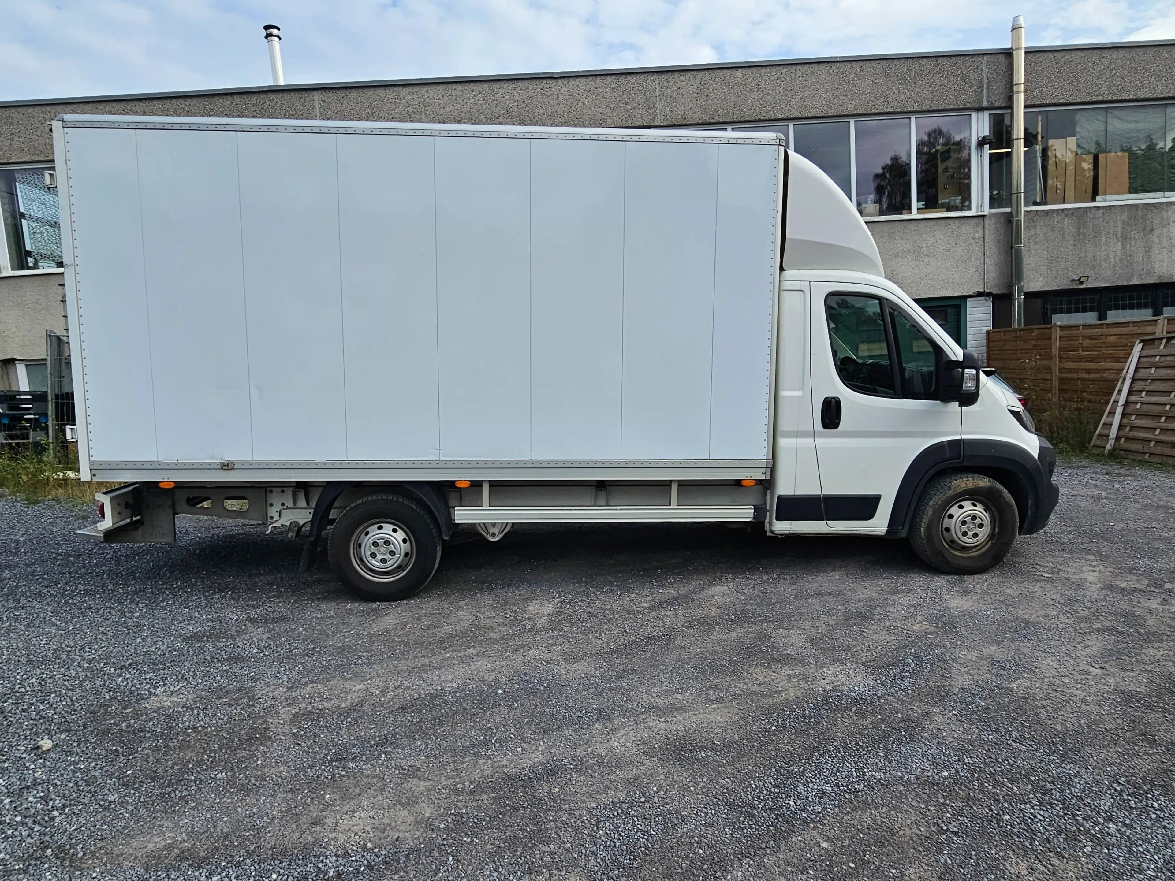 Peugeot Boxer 2.2 BlueHDi cabine — photo 6