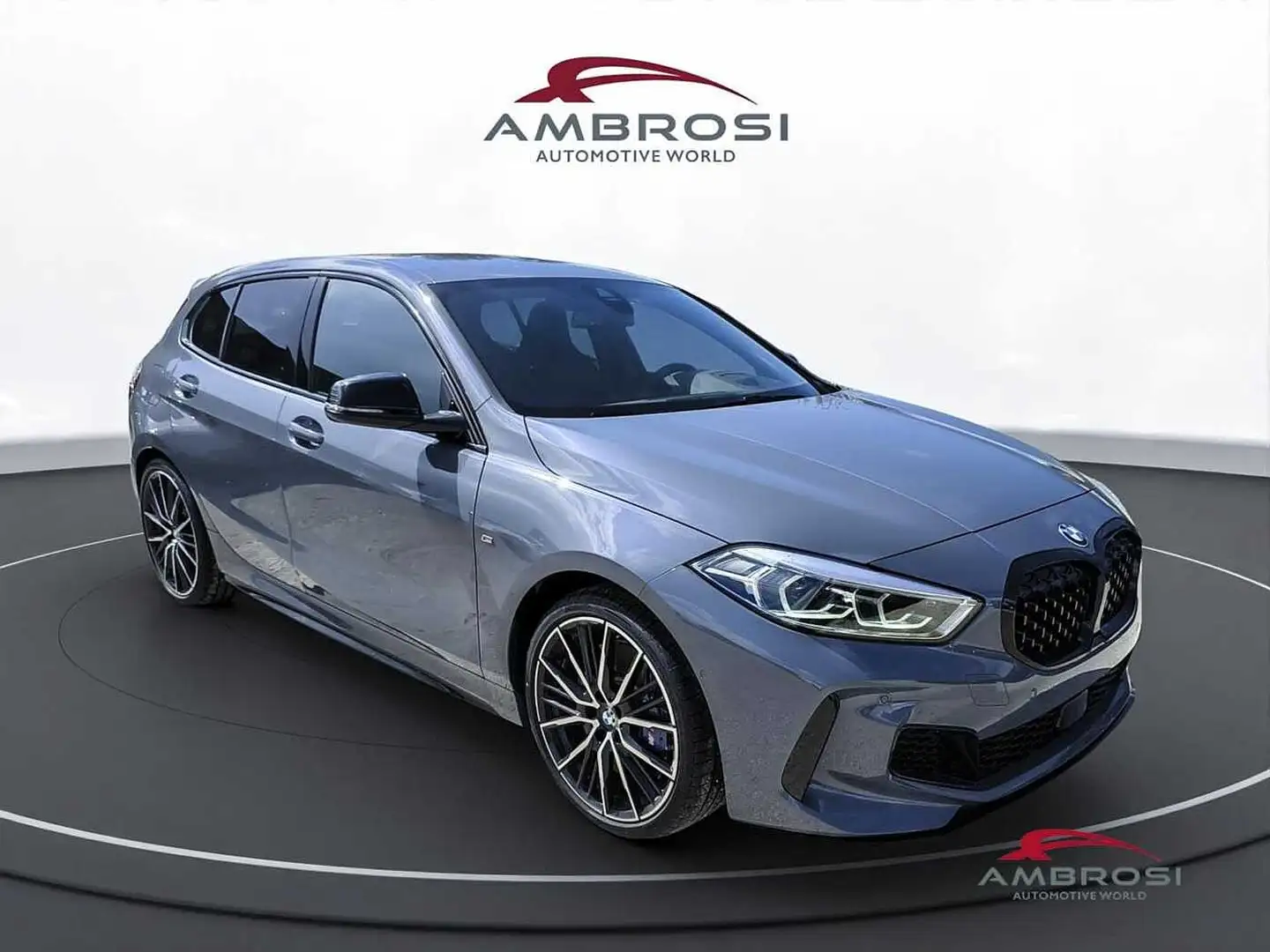 BMW 135 M135 5-Türer M135i xDrive Innovation package Mspor Gris - 2