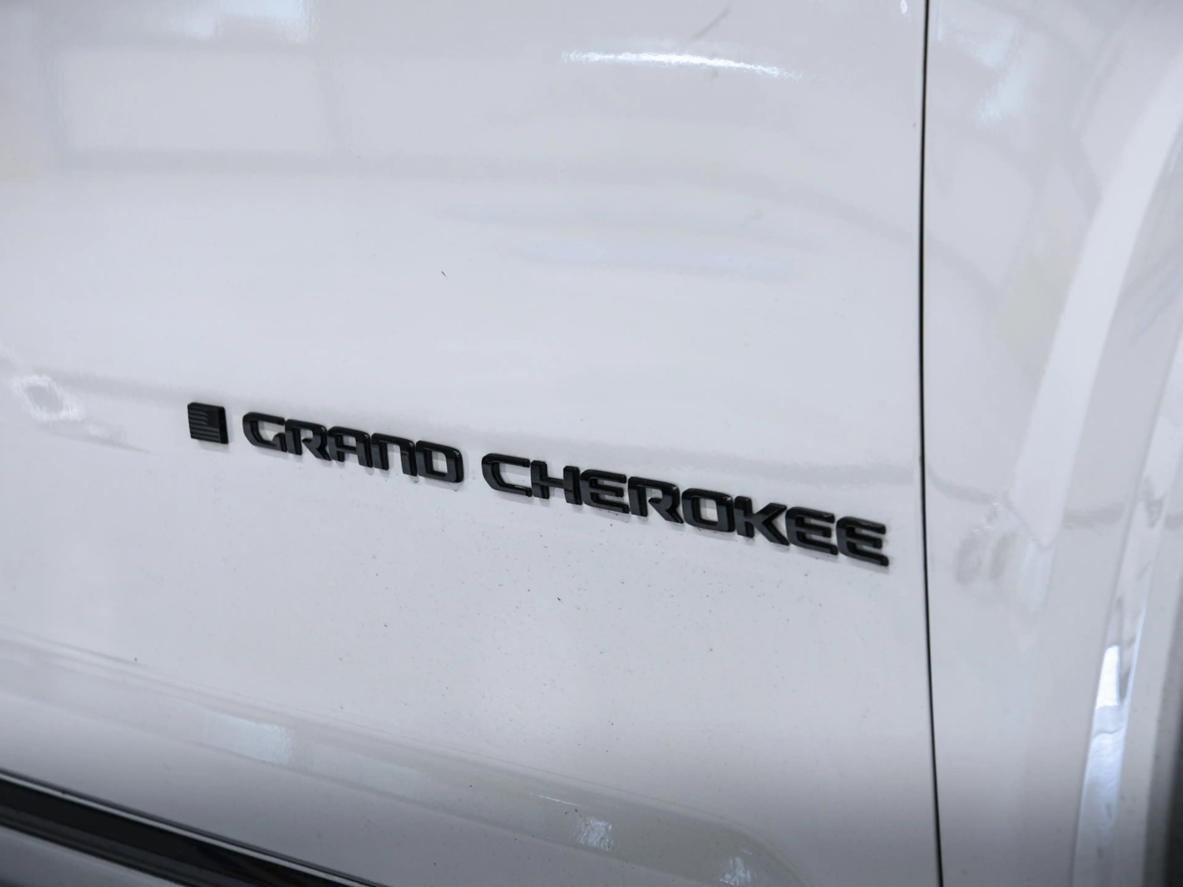 Jeep Grand Cherokee | 2.0 Summit Reserve 380 PK | 4xe hybrid | Black E — photo 8