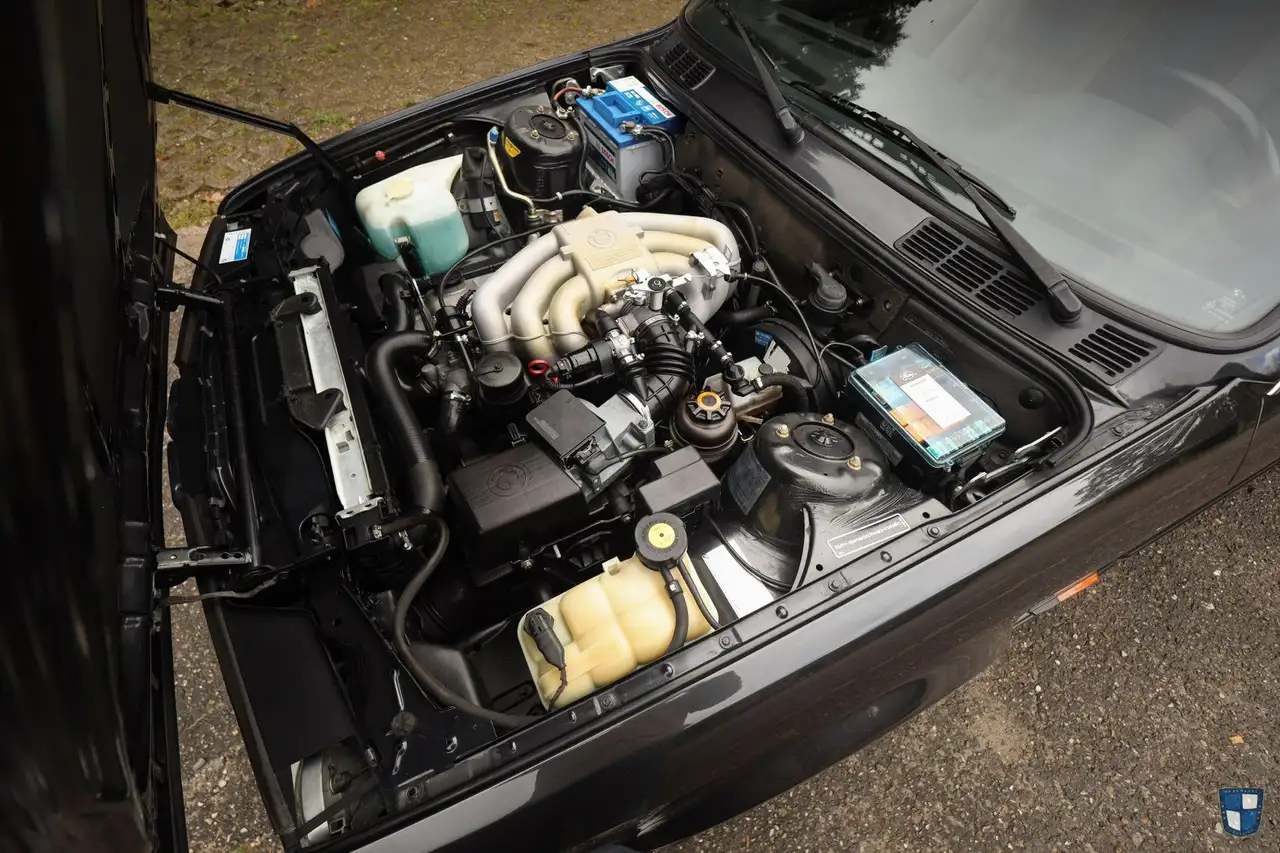 BMW 320i Cabriolet, foto 2