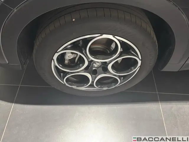 Alfa Romeo Tonale view 9