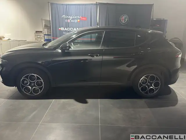 Alfa Romeo Tonale view 2