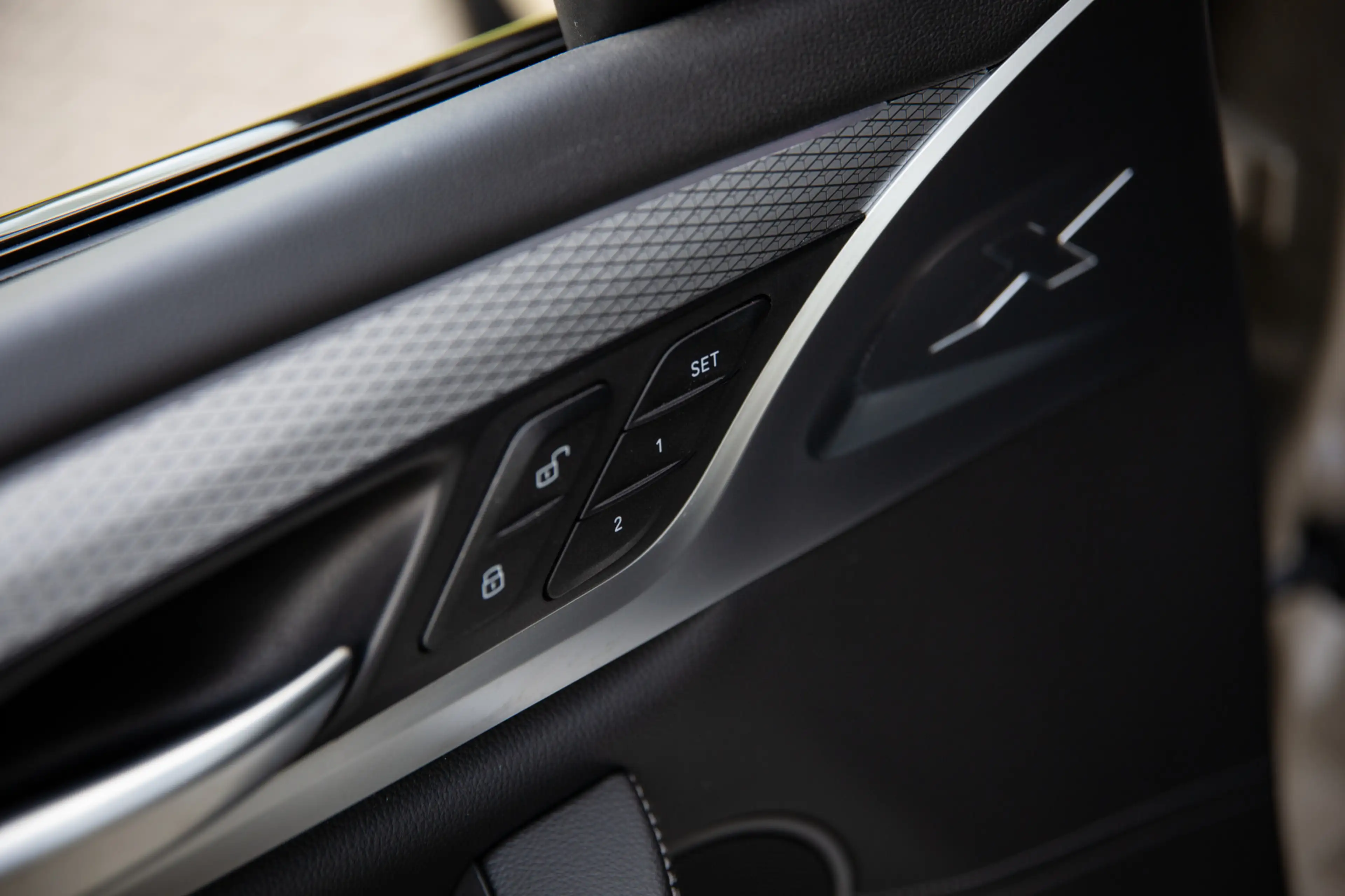 BMW X4 xDrive20i High Executive M-Sport , Head-up Display — photo 5