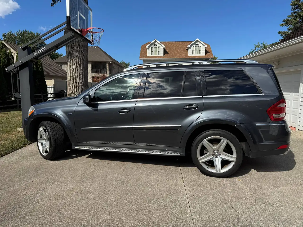Mercedes-Benz GL-Class снимка Mercedes-Benz GL-Class