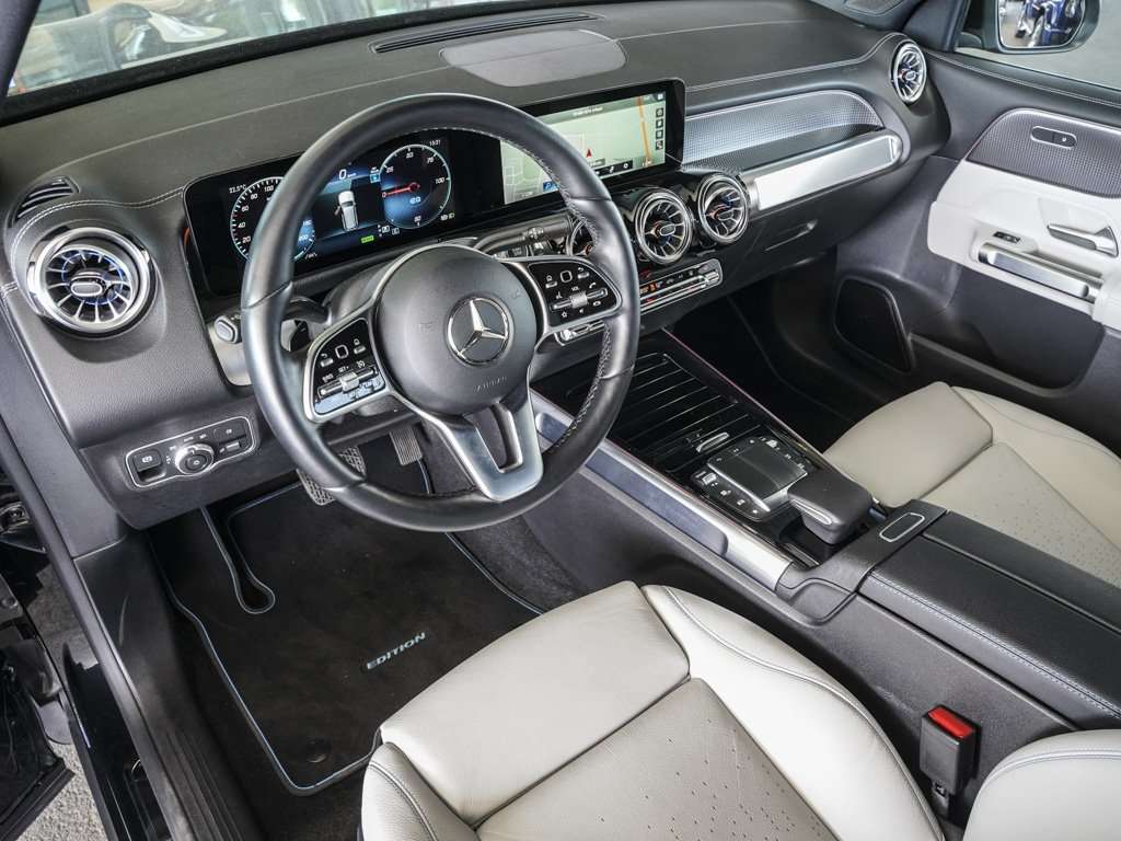 Mercedes-Benz EQB