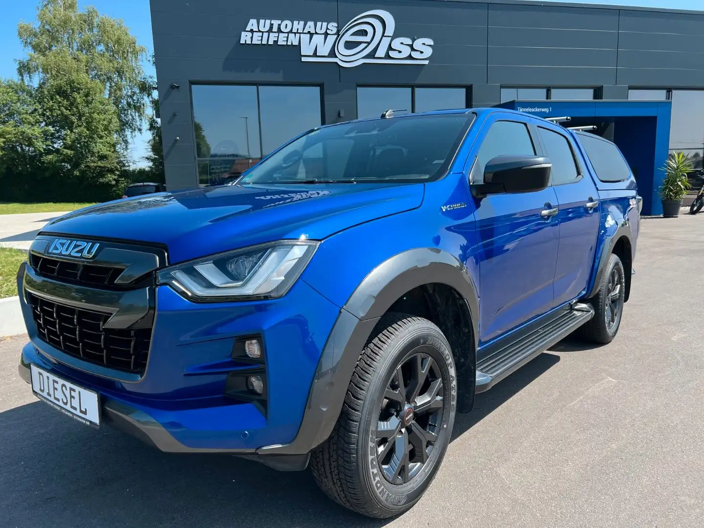 Isuzu D-Max Double Cab 4WD V-CROSS,HARDTOP,AHK,UVM.... Blau - 1