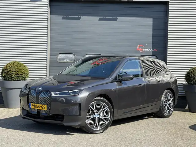 BMW iX xDrive50 High Executive 112 kWh SOH 92% | Sky Loun