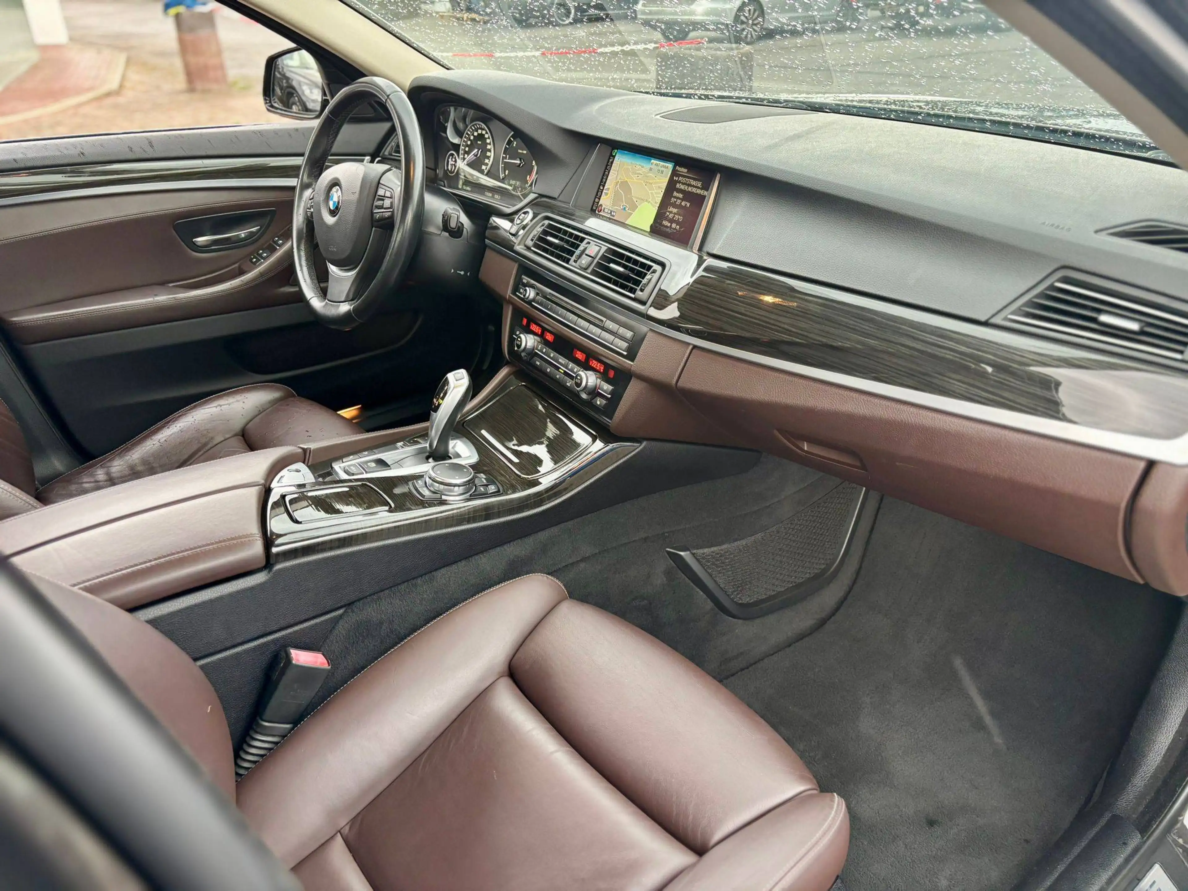 BMW 525 525d xDrive Lim. "Luxury Line" — photo 11