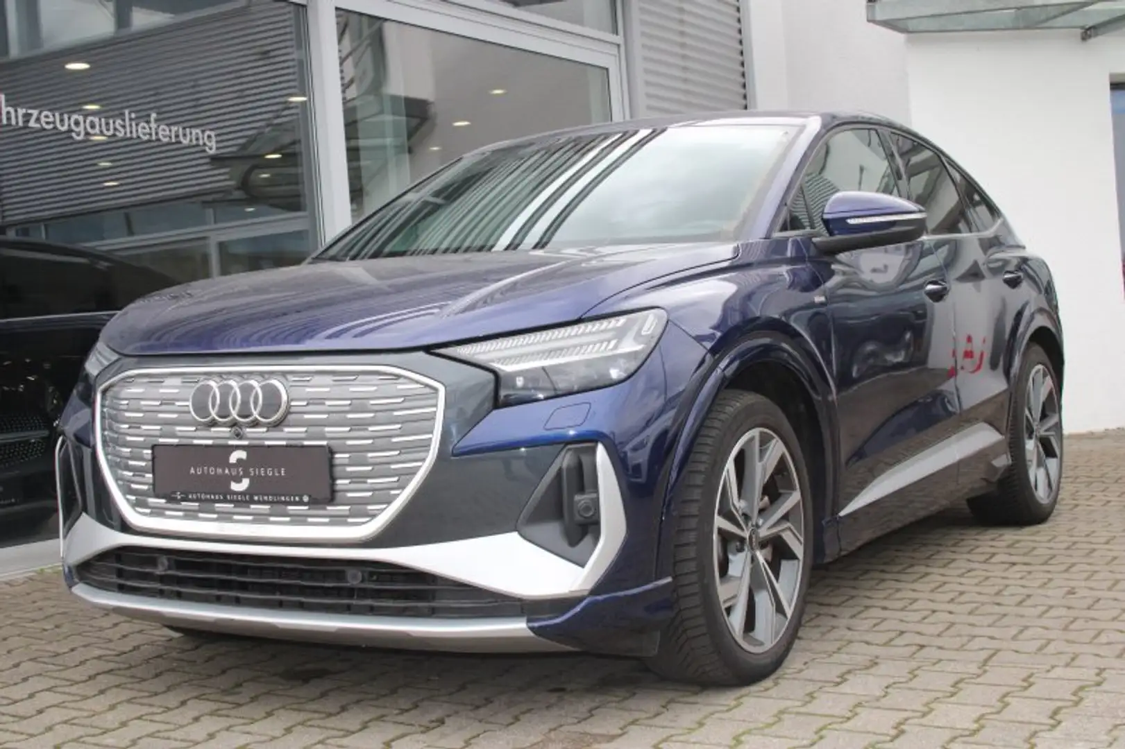 Audi Q4 40 e-tron Sportback  S-line Kamera ACC Navi Mat Blau - 2