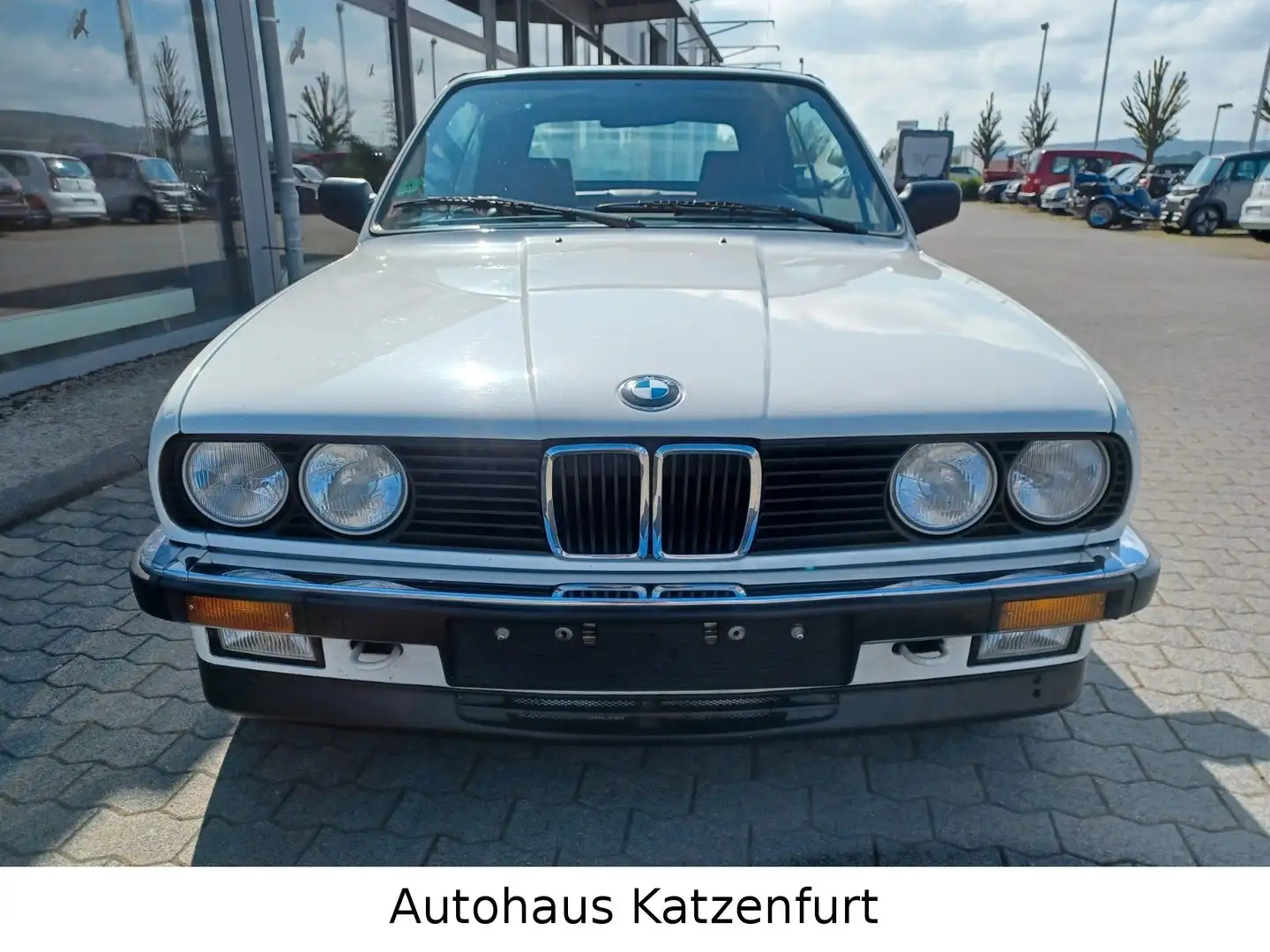 BMW 325 i/Cabrio/H-Zulassung/Leder/Automatik Weiß - 2