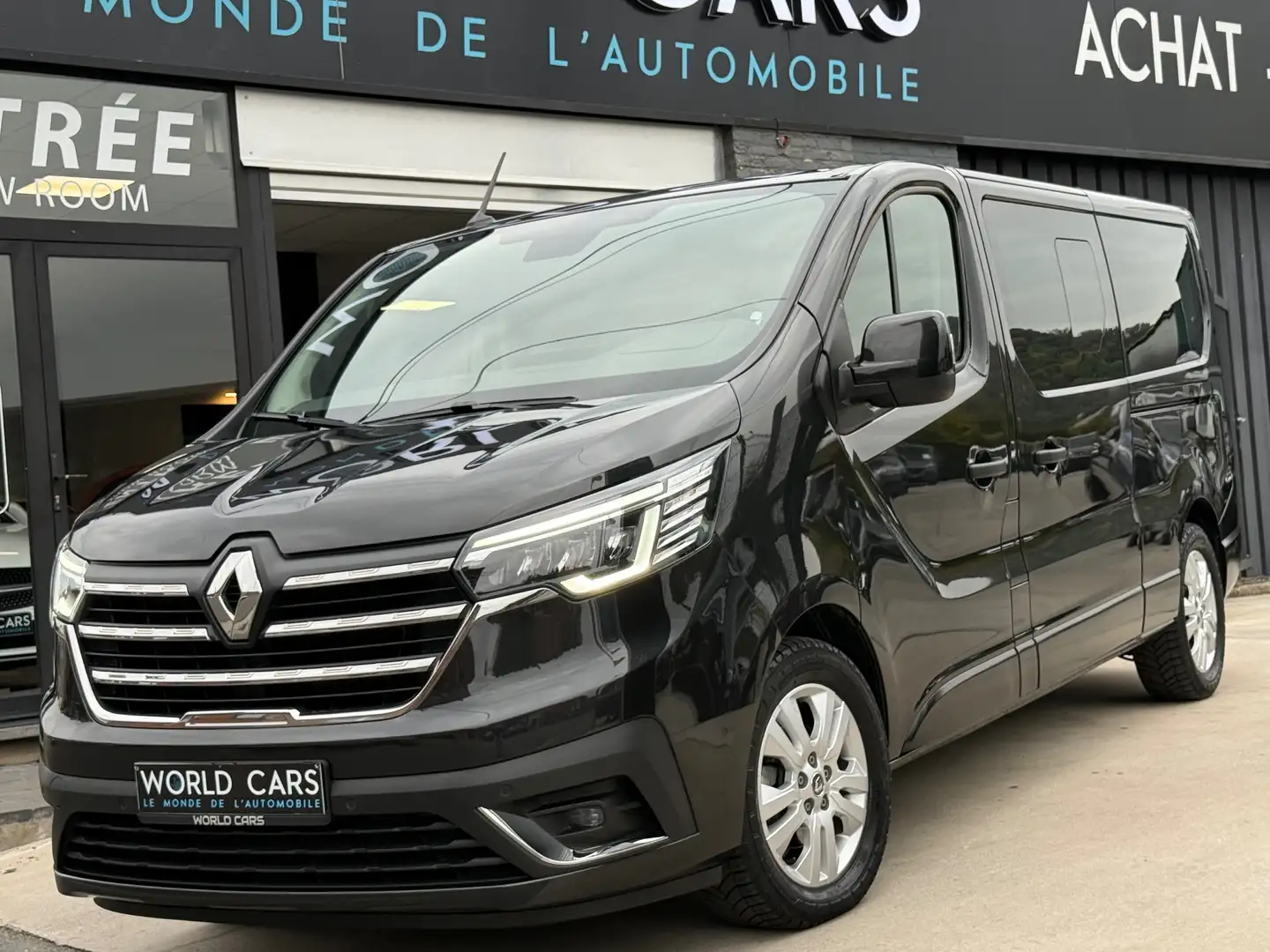 Nissan Primastar RENAULT TRAFIC 2.0DCI 150CV LONG CHASSIS / 8PLACES Zwart - 1