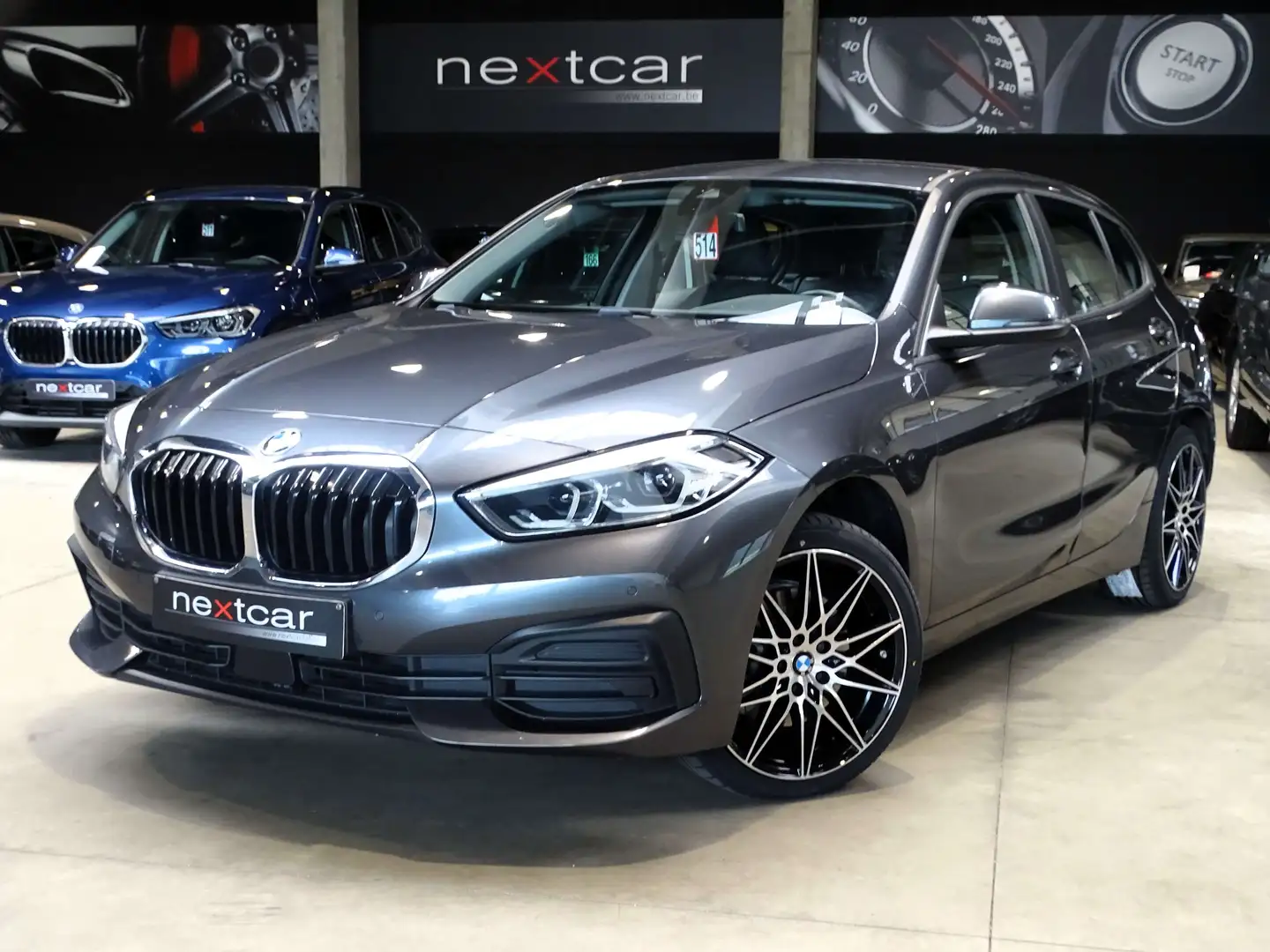 BMW 118 iA Hatch New ***FULL LED-NAVI-CUIR-CRUISE*** Grau - 1