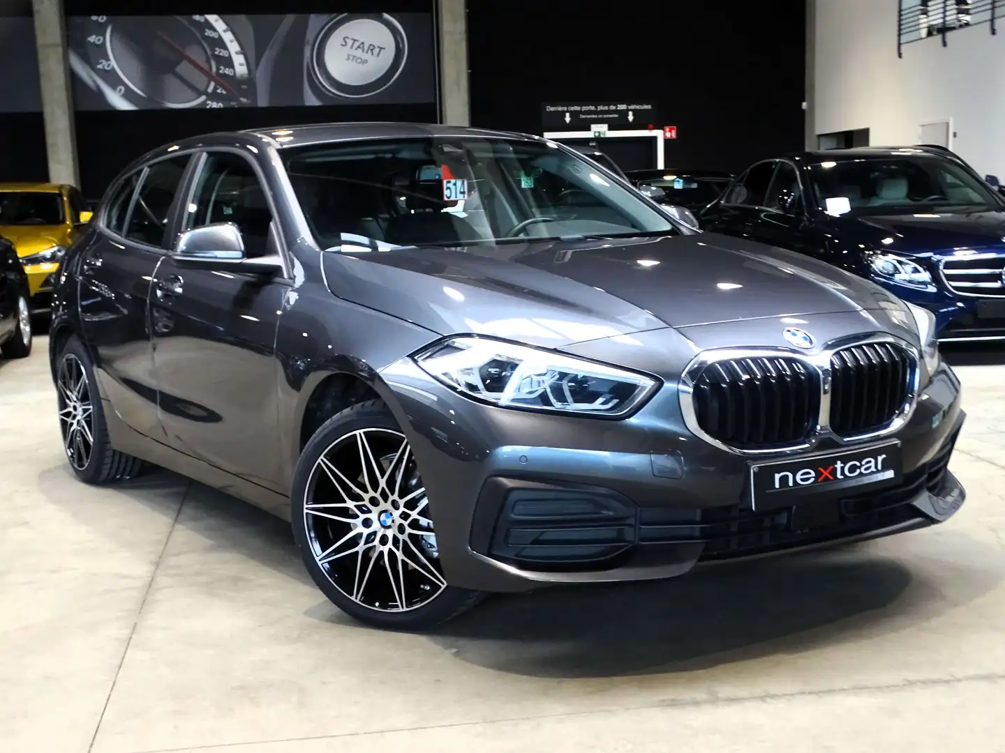 BMW 118 iA Hatch New ***FULL LED-NAVI-CUIR-CRUISE*** Grau - 2