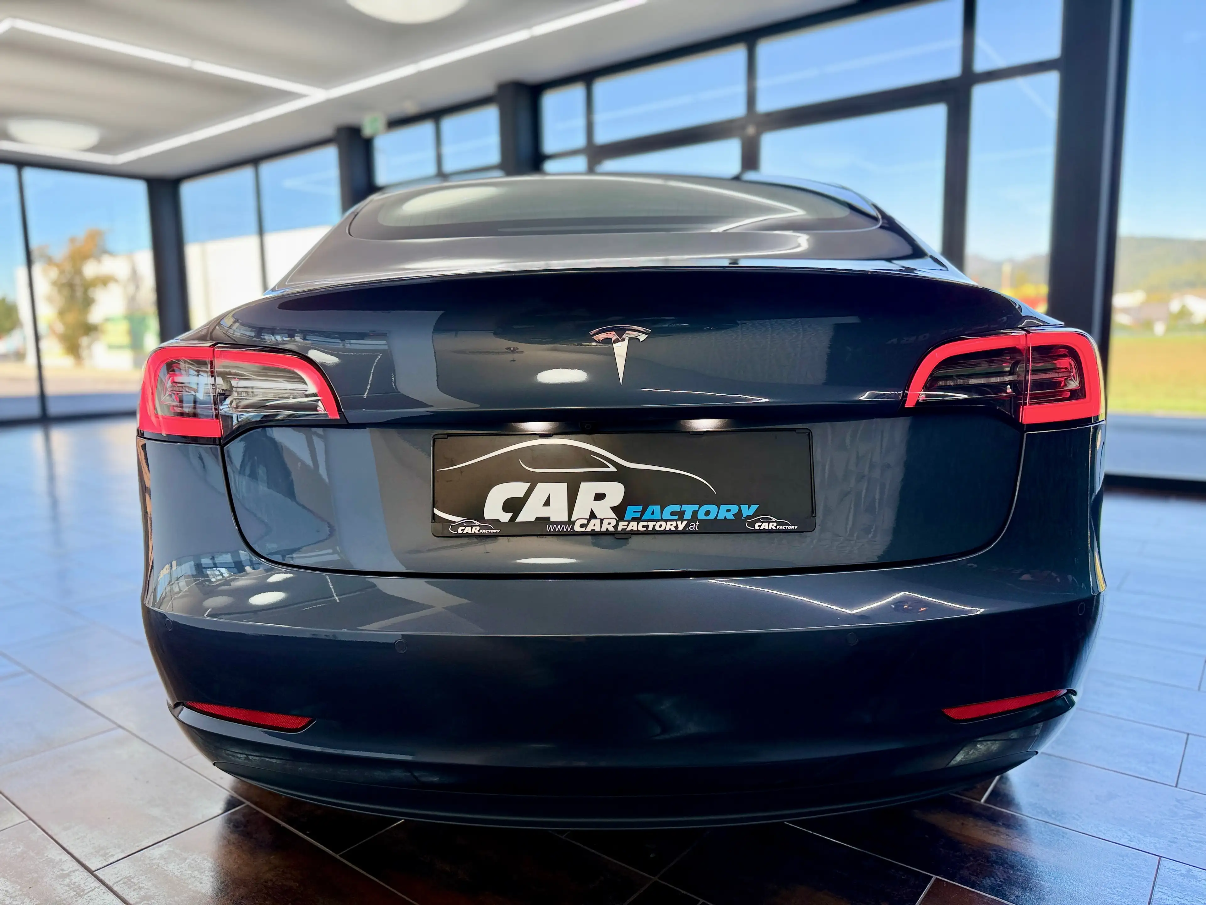 Tesla Model 3 Model 3 Standart Range PLUS * 18 ZOLL * WENIG KM * TOP ZUSTAND * — photo 7